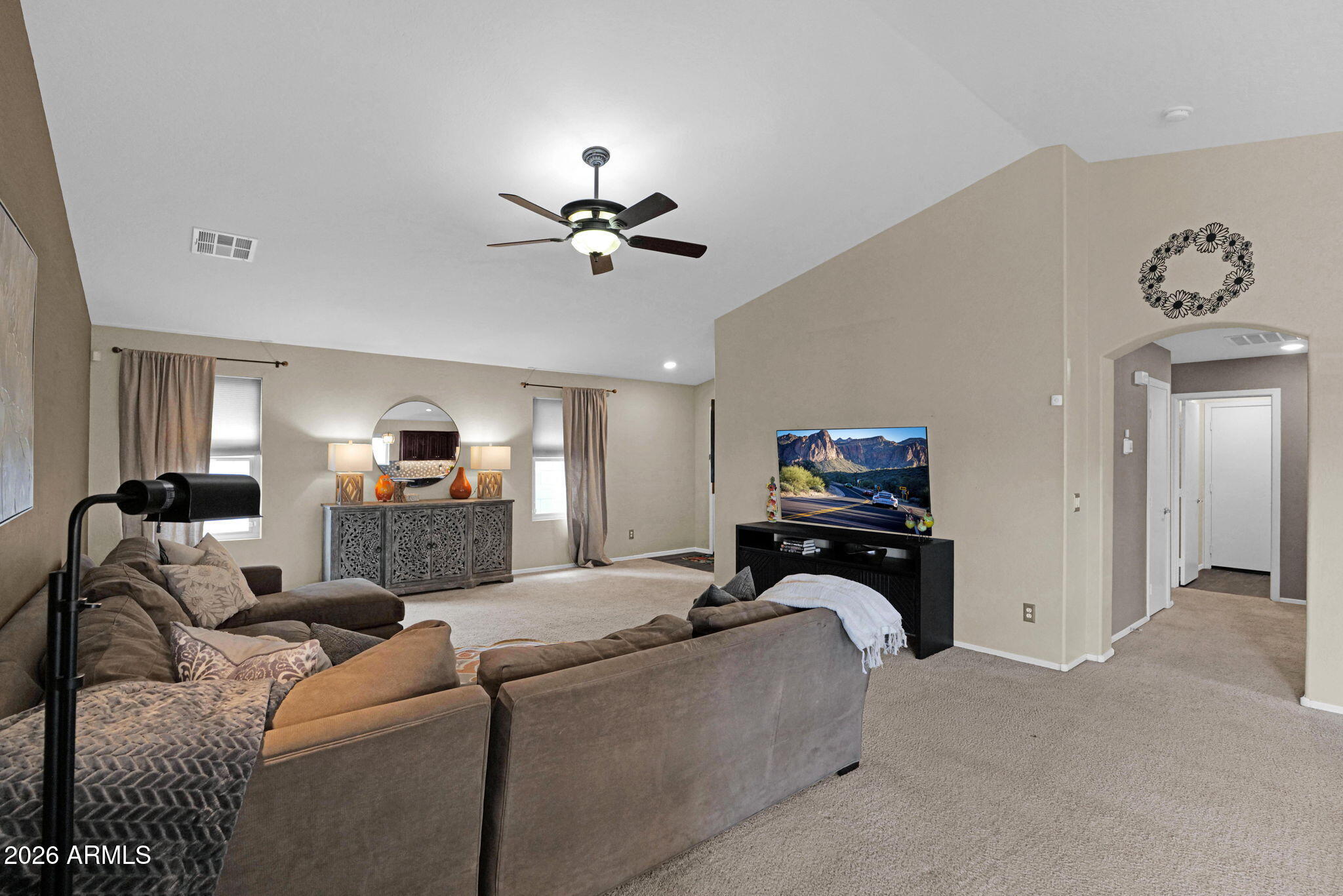 6809 W DESERT Lane