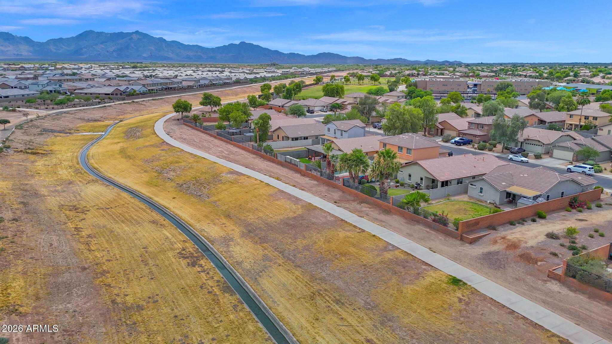 6809 W DESERT Lane
