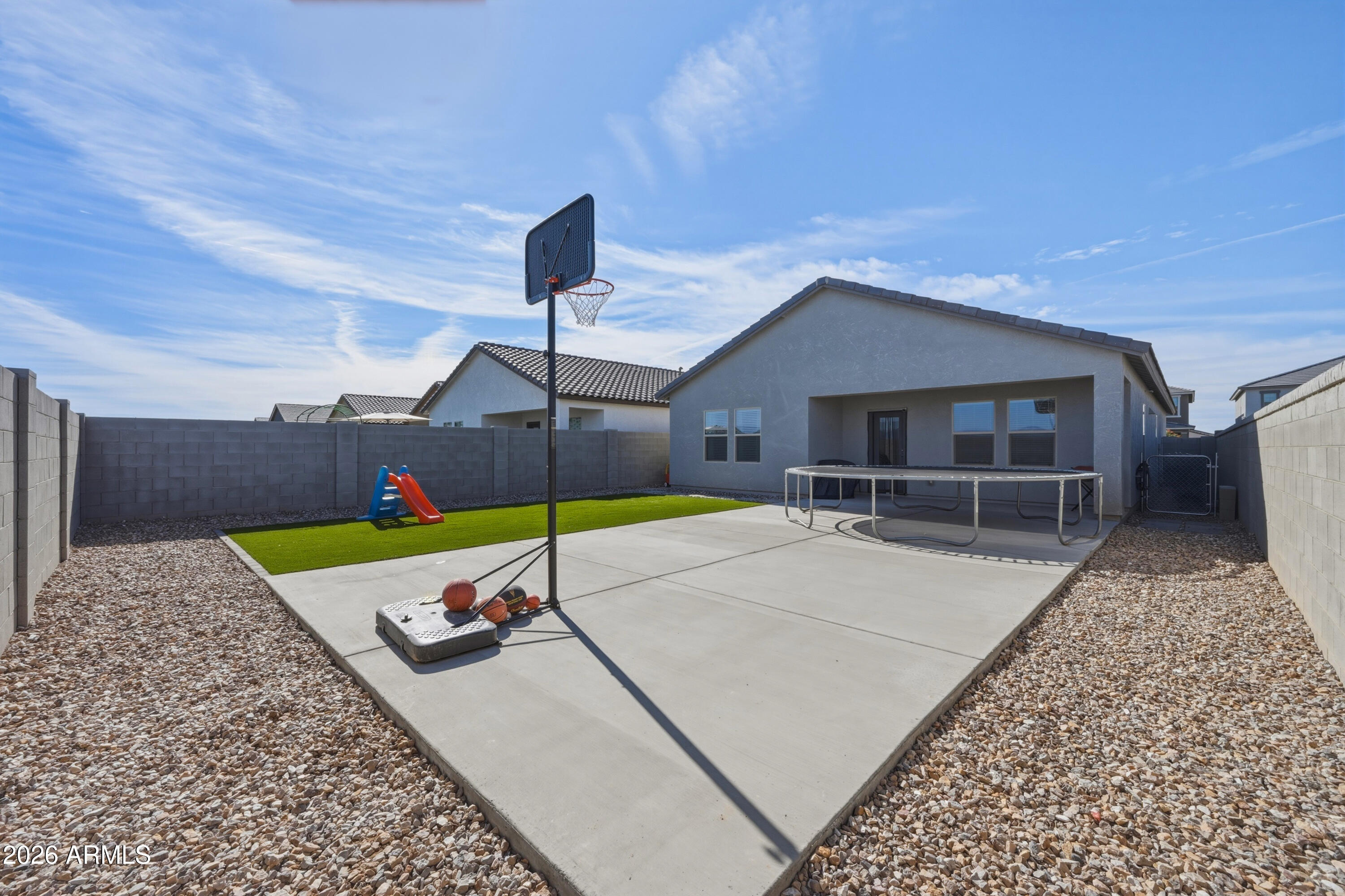 2022 E NEW BONNET Lane