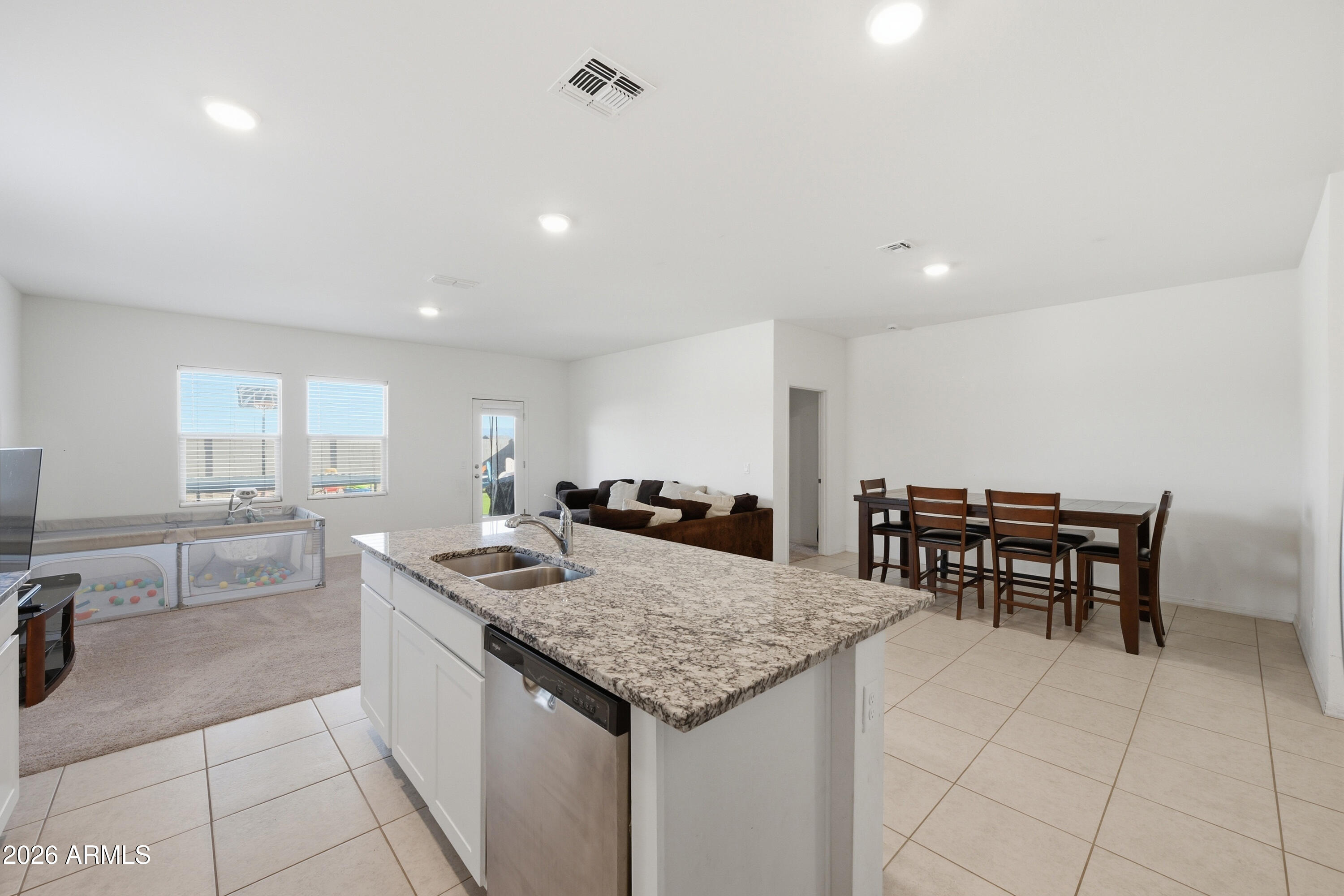 2022 E NEW BONNET Lane