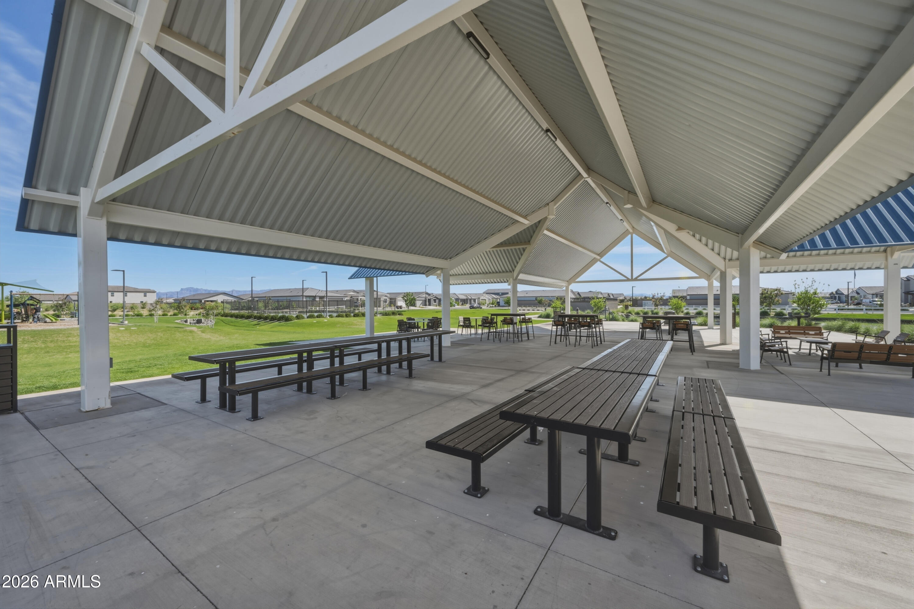 2022 E NEW BONNET Lane