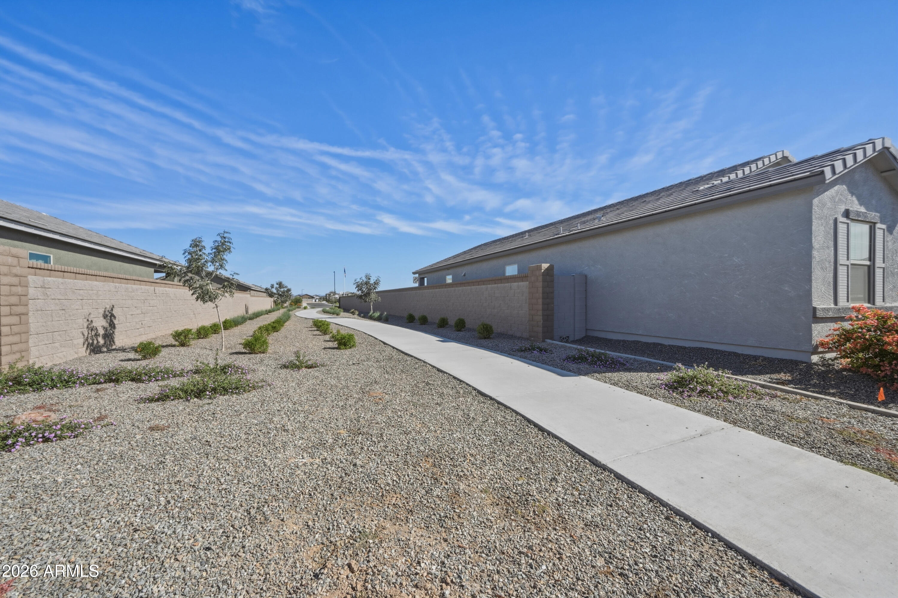 2022 E NEW BONNET Lane