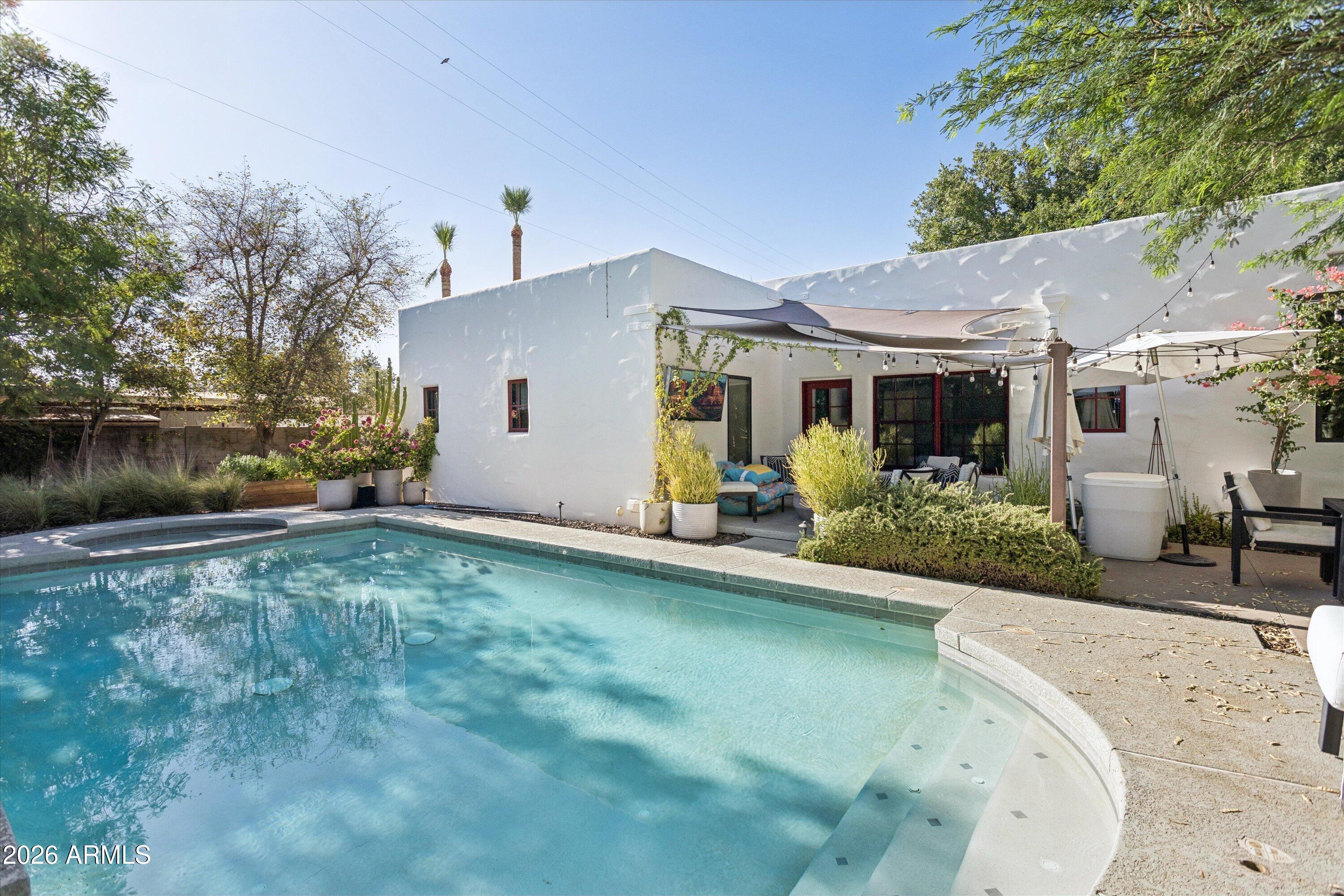 511 E Orange Drive