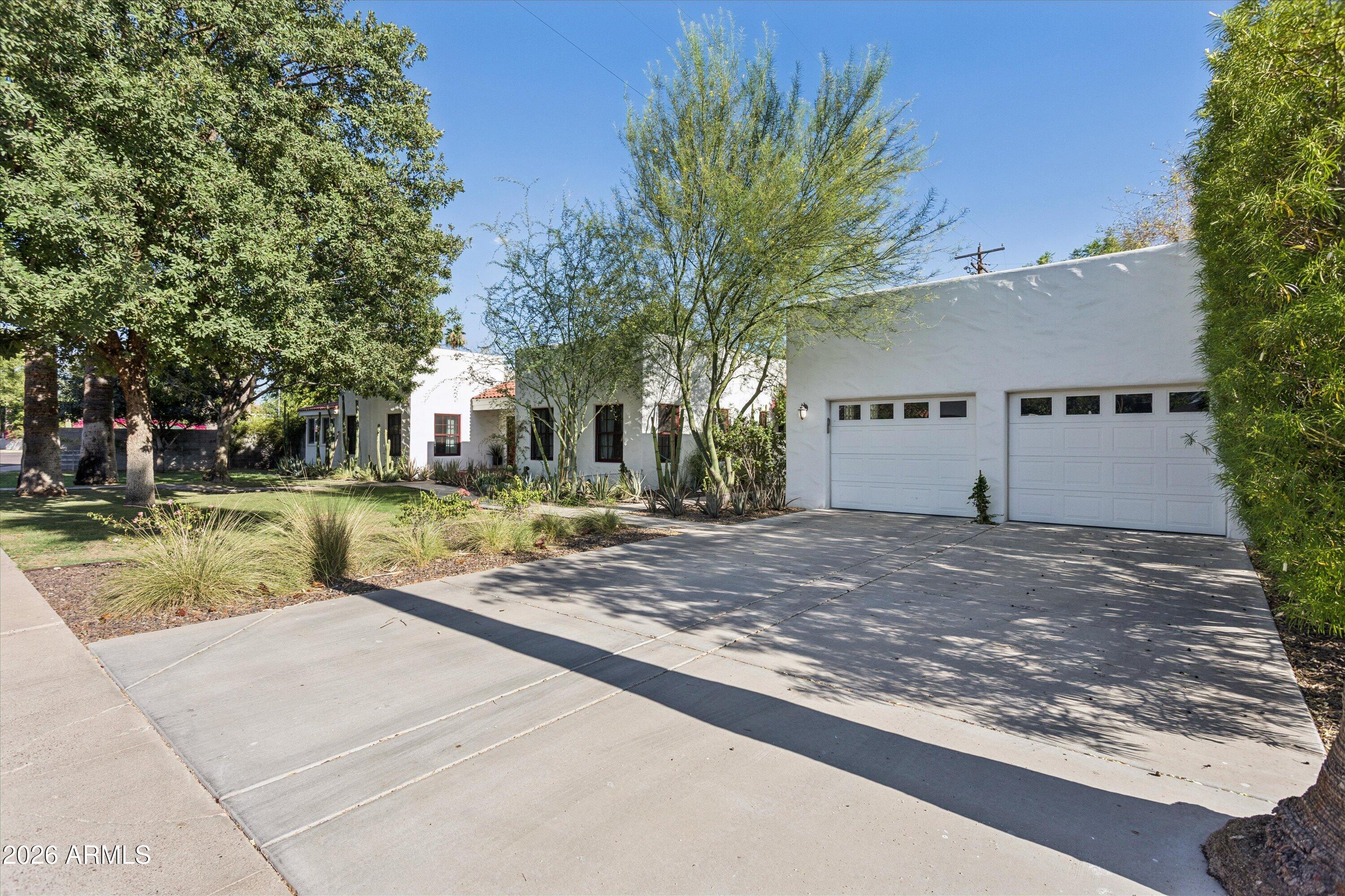 511 E Orange Drive