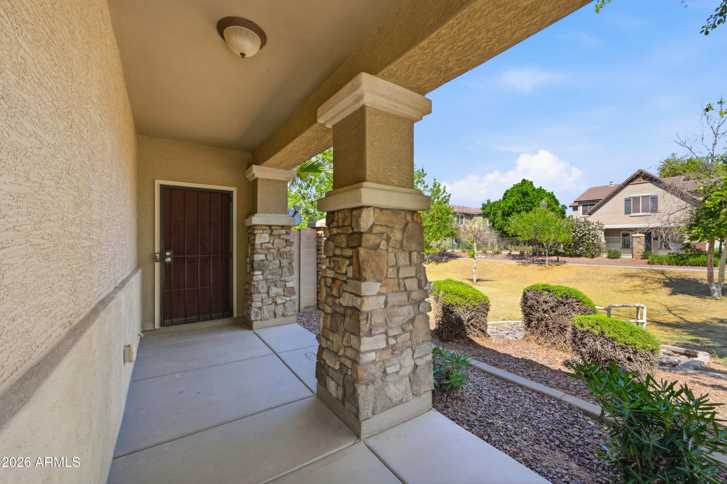 2250 E WAYLAND Drive