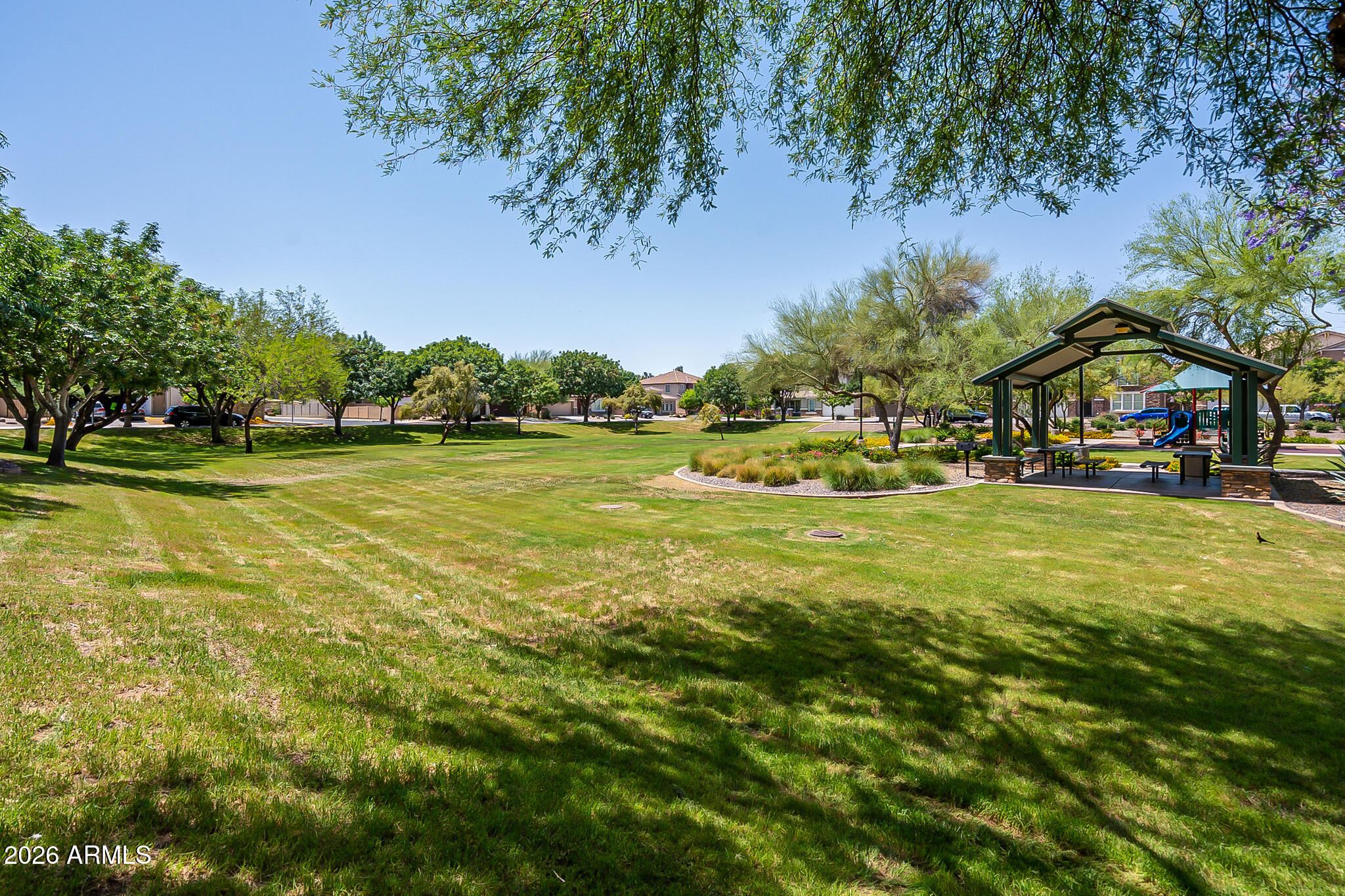 2250 E WAYLAND Drive