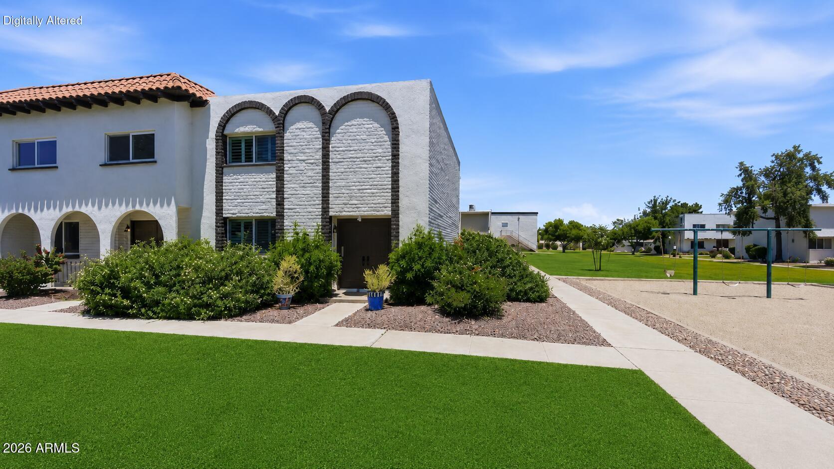 4253 N MILLER Road