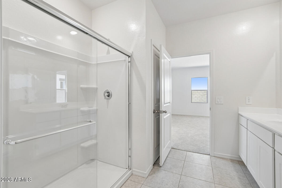 2429 E STEER Drive