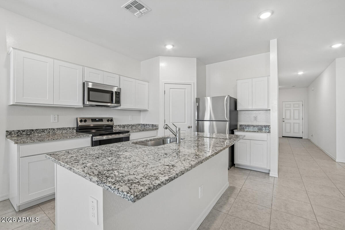 2429 E STEER Drive