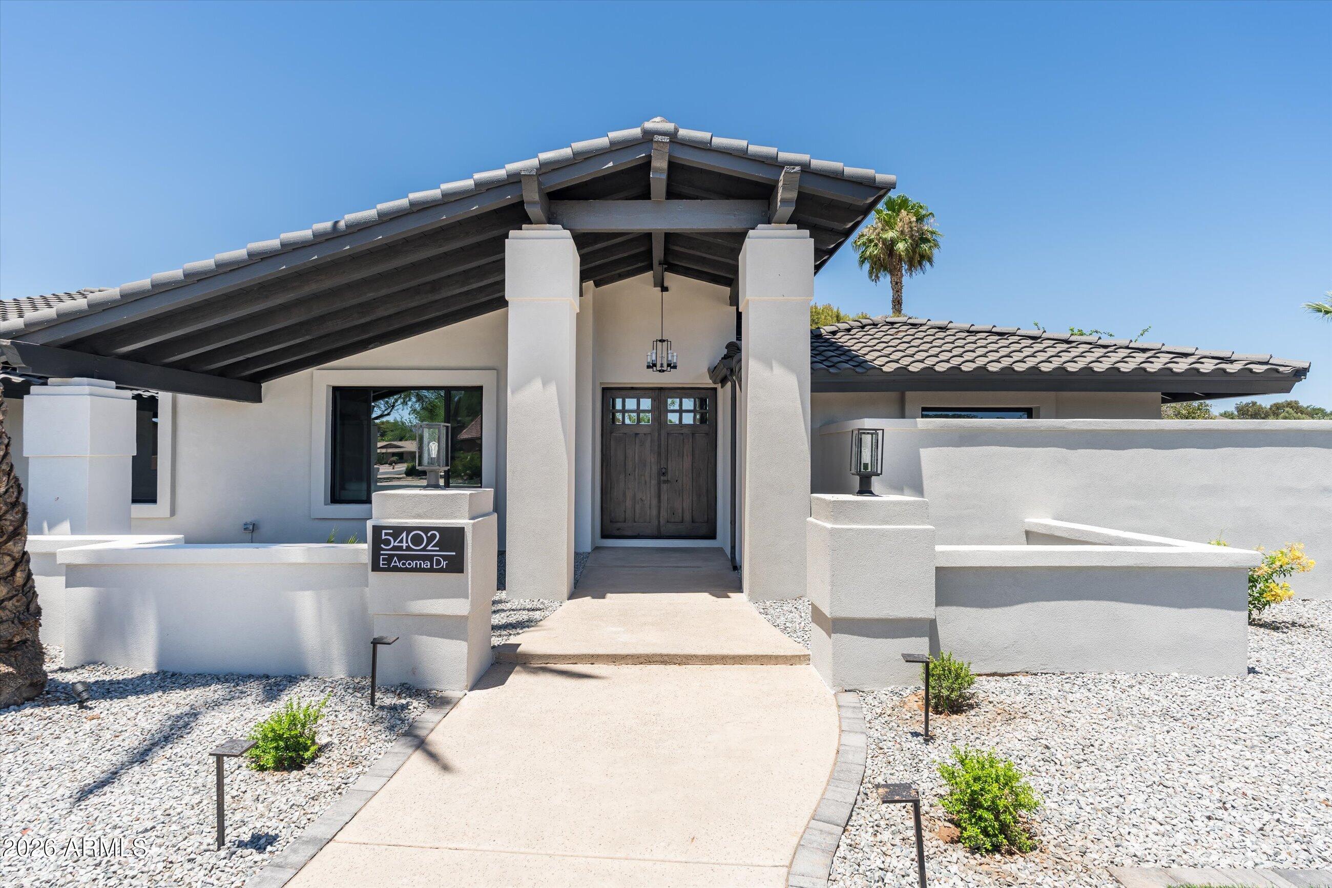 5402 E ACOMA Drive