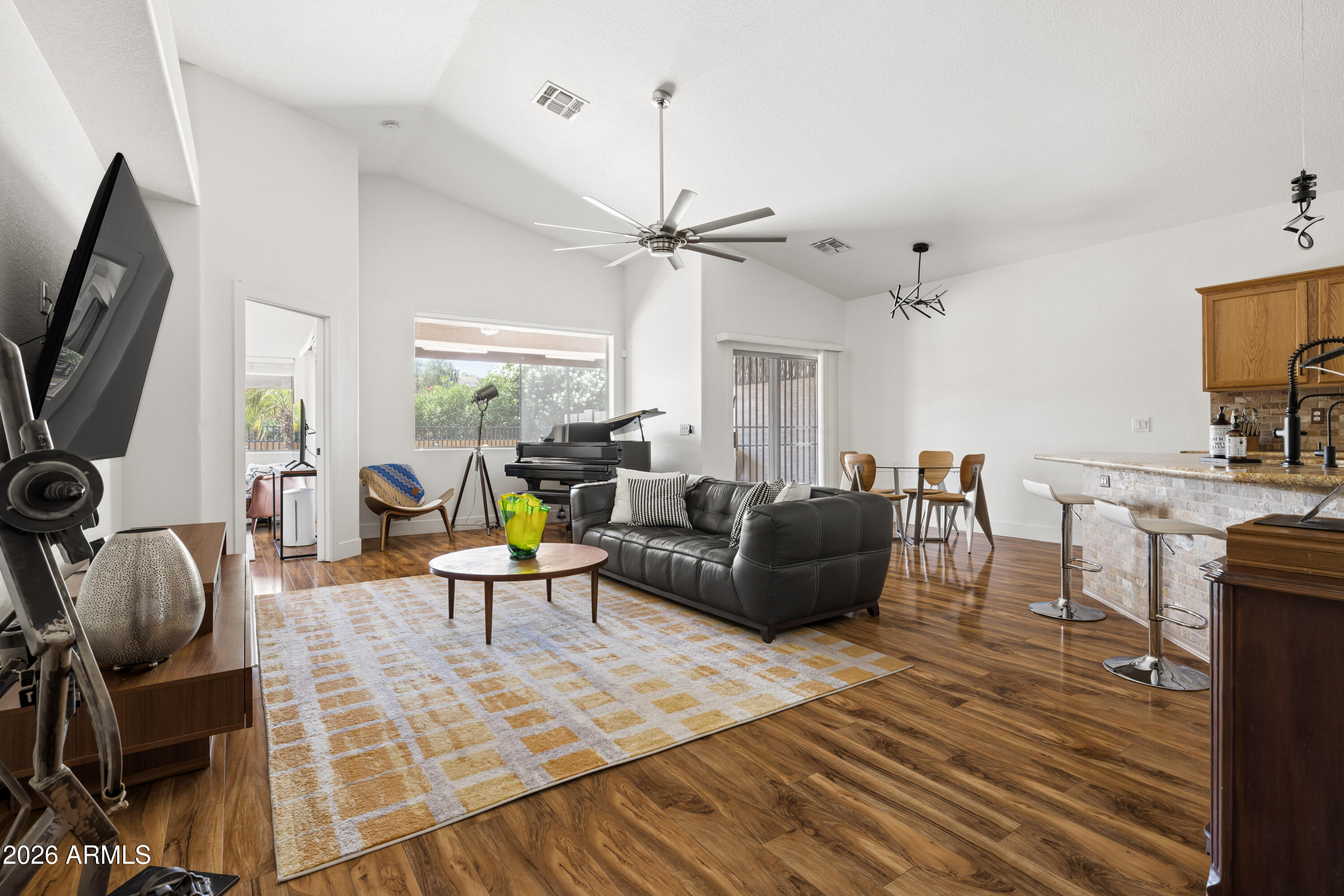 3247 E FREMONT Road