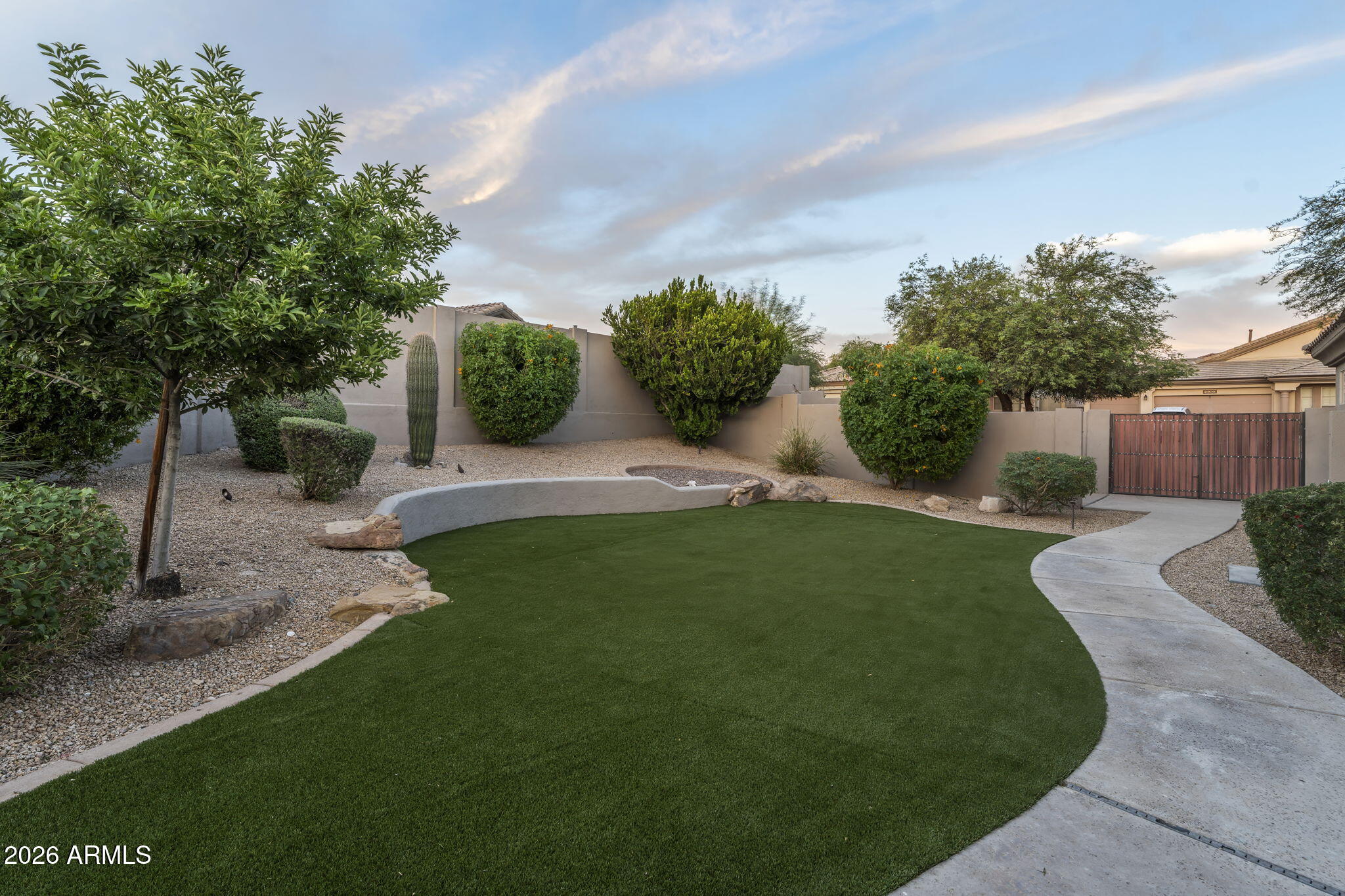 10304 E ACACIA Drive
