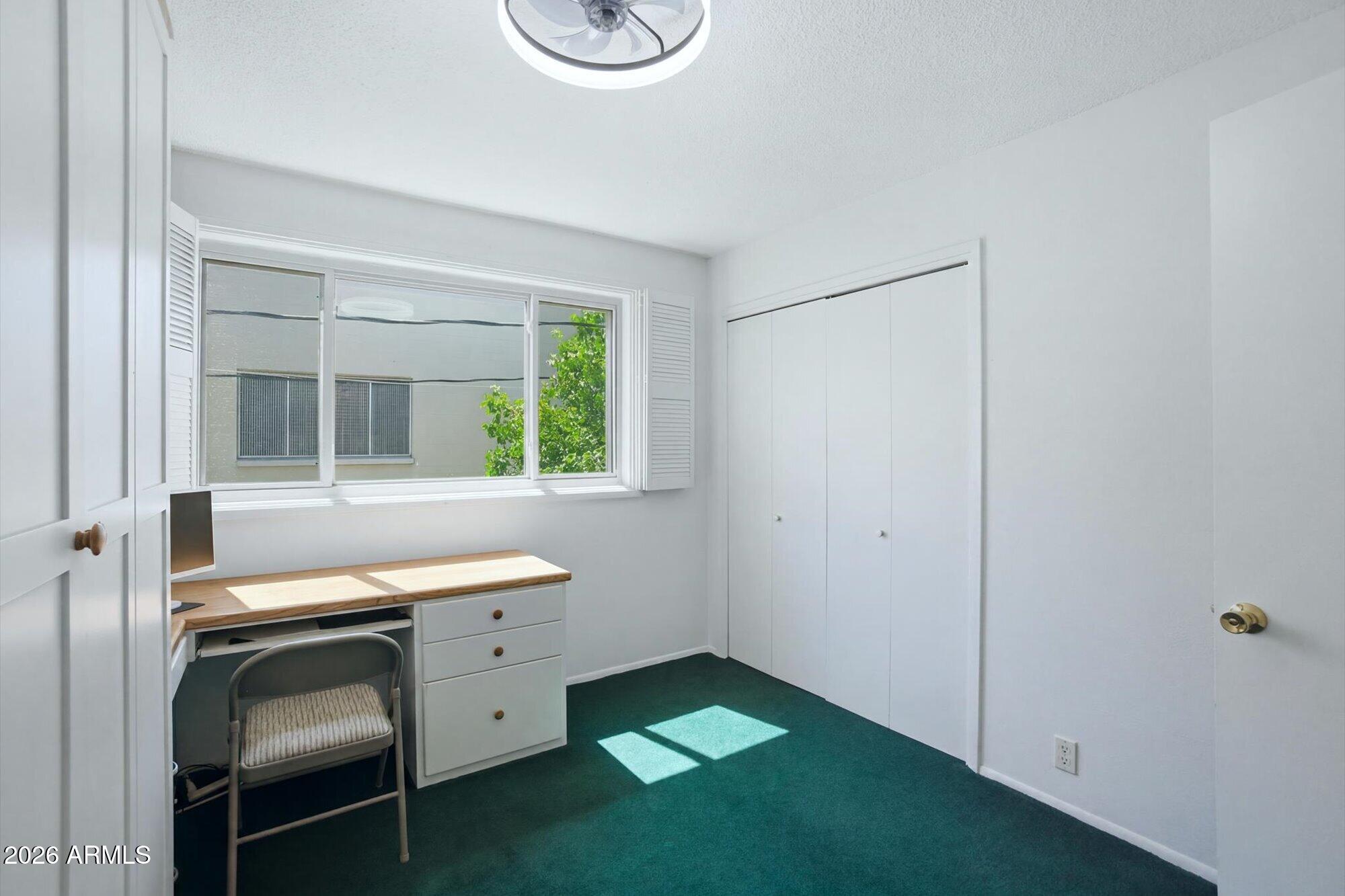 500 W CLARENDON Avenue D6