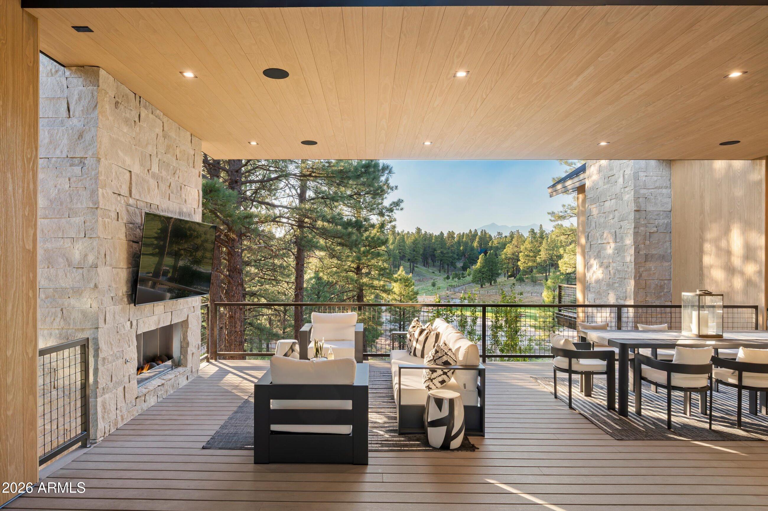 2911 S SOLITAIRES CANYON Drive