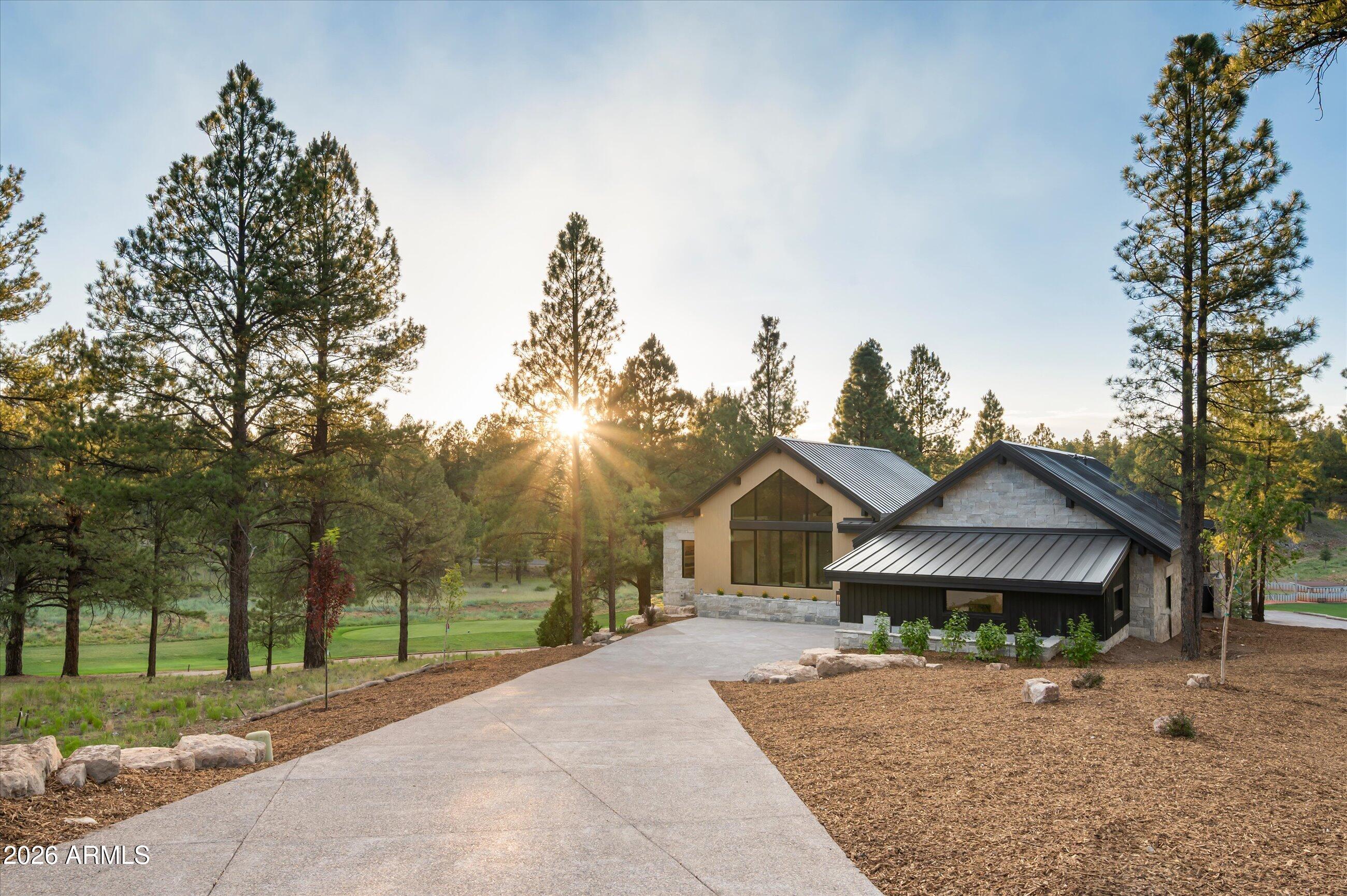 2911 S SOLITAIRES CANYON Drive
