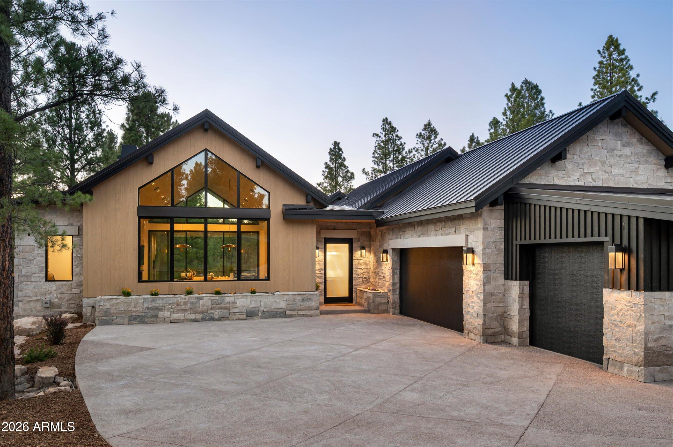 2911 S SOLITAIRES CANYON Drive