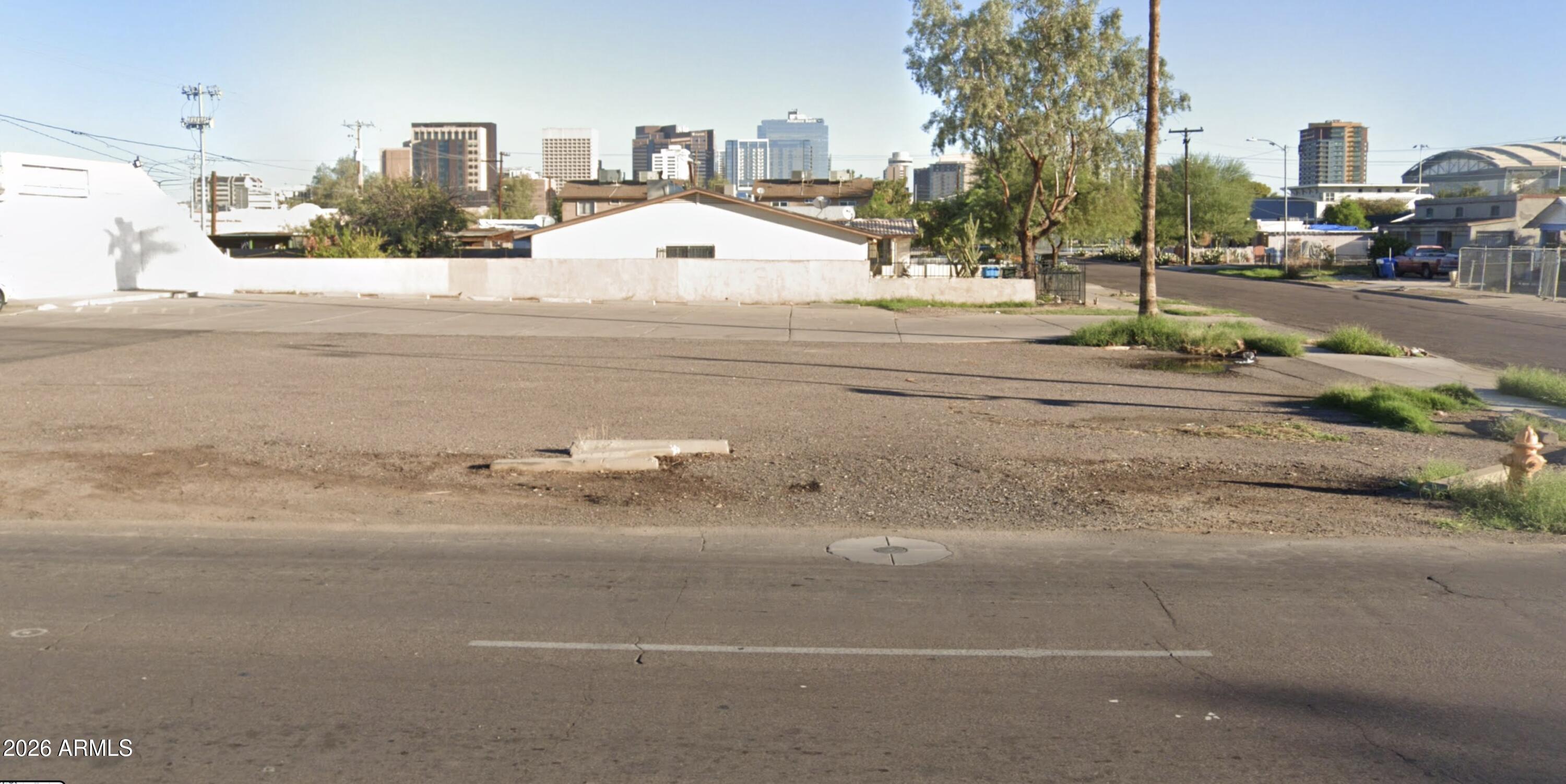 101 E BUCKEYE Road S 14