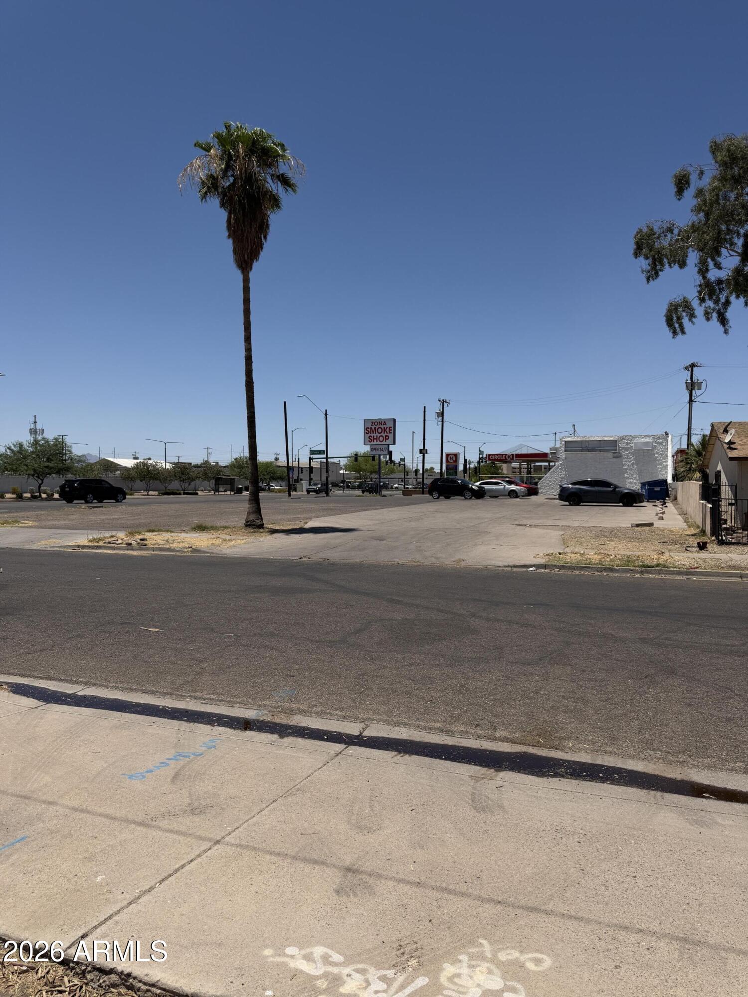 101 E BUCKEYE Road S 14