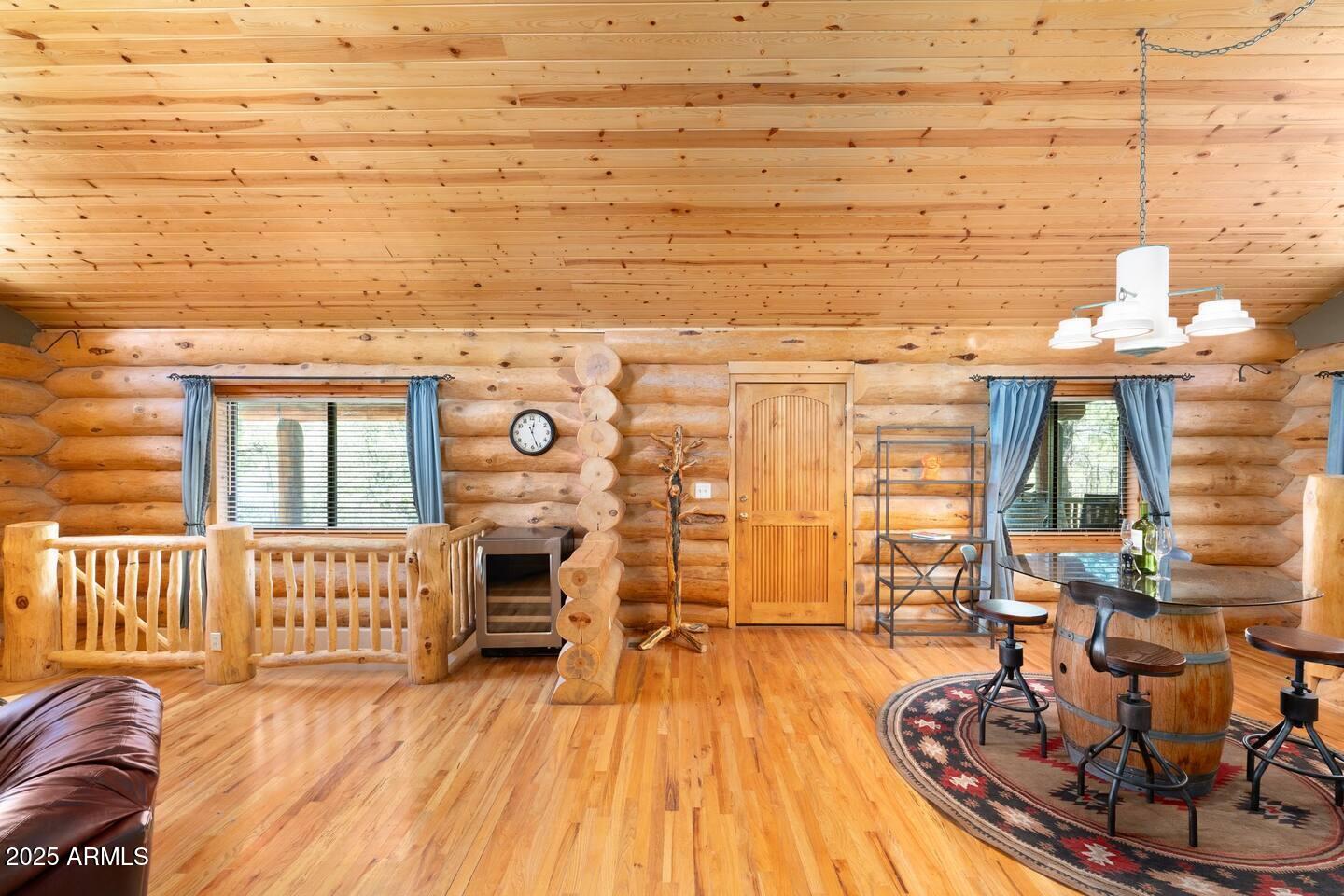 1190 W COUGAR Lane