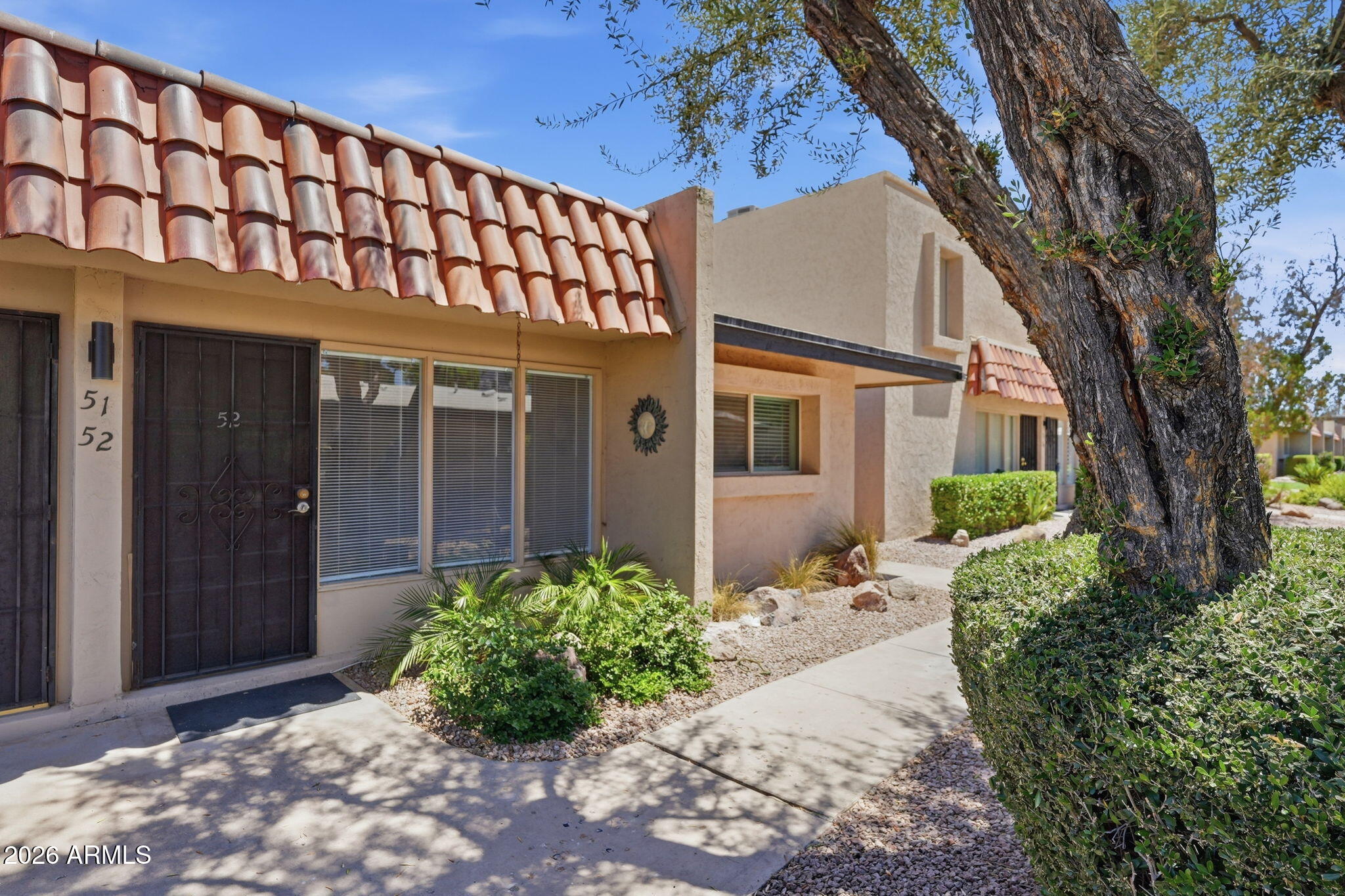 1320 E BETHANY HOME Road 52