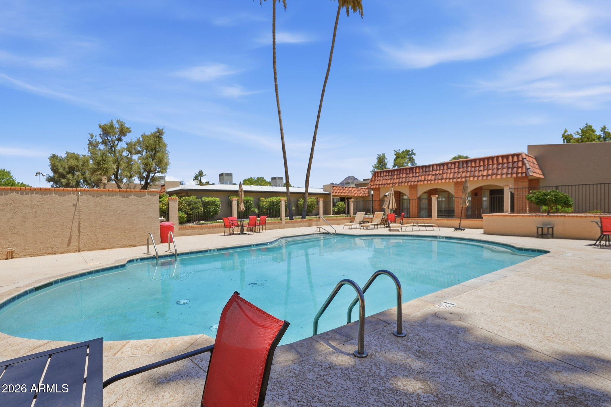 1320 E BETHANY HOME Road 52