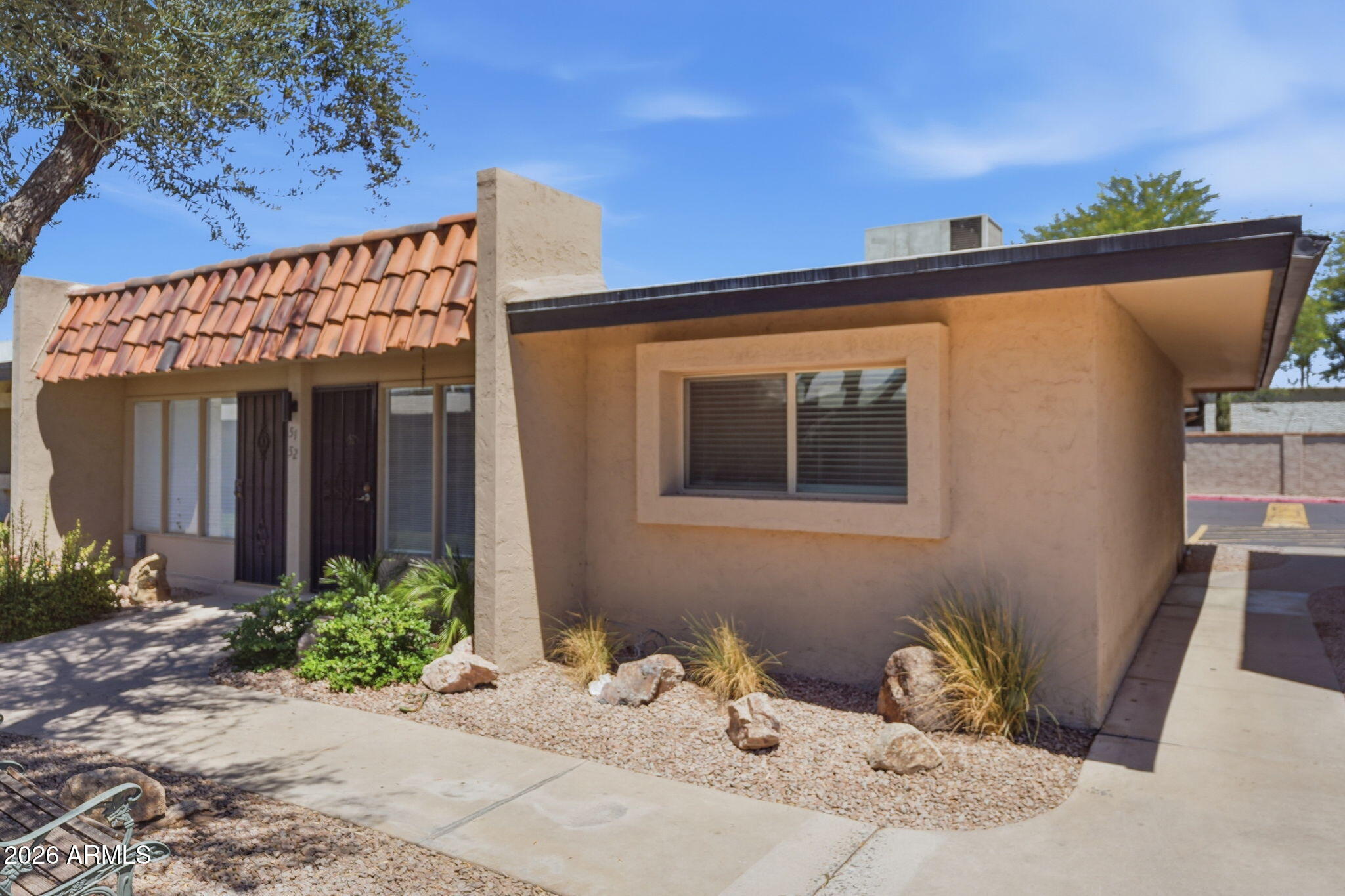 1320 E BETHANY HOME Road 52