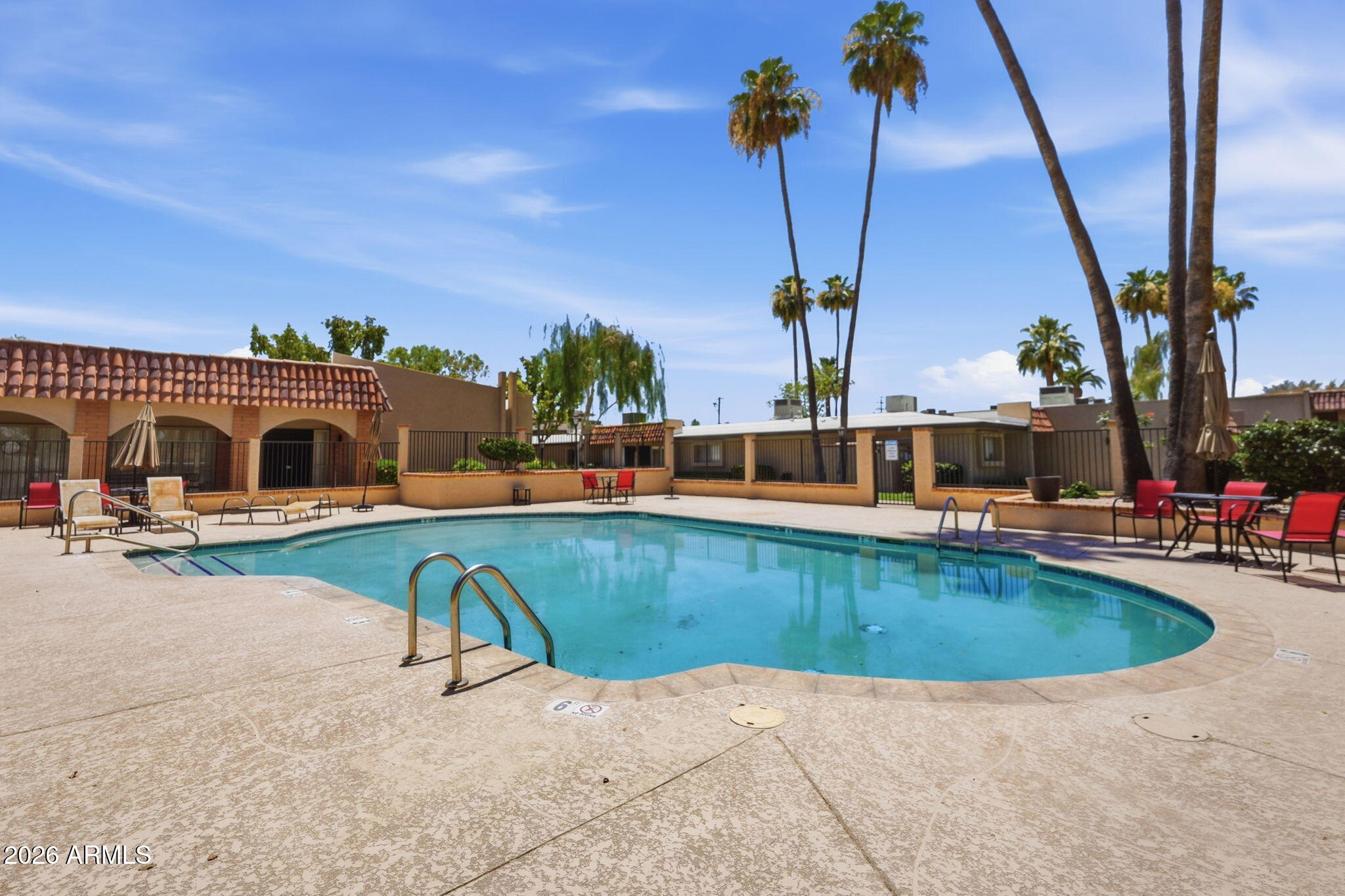 1320 E BETHANY HOME Road 52