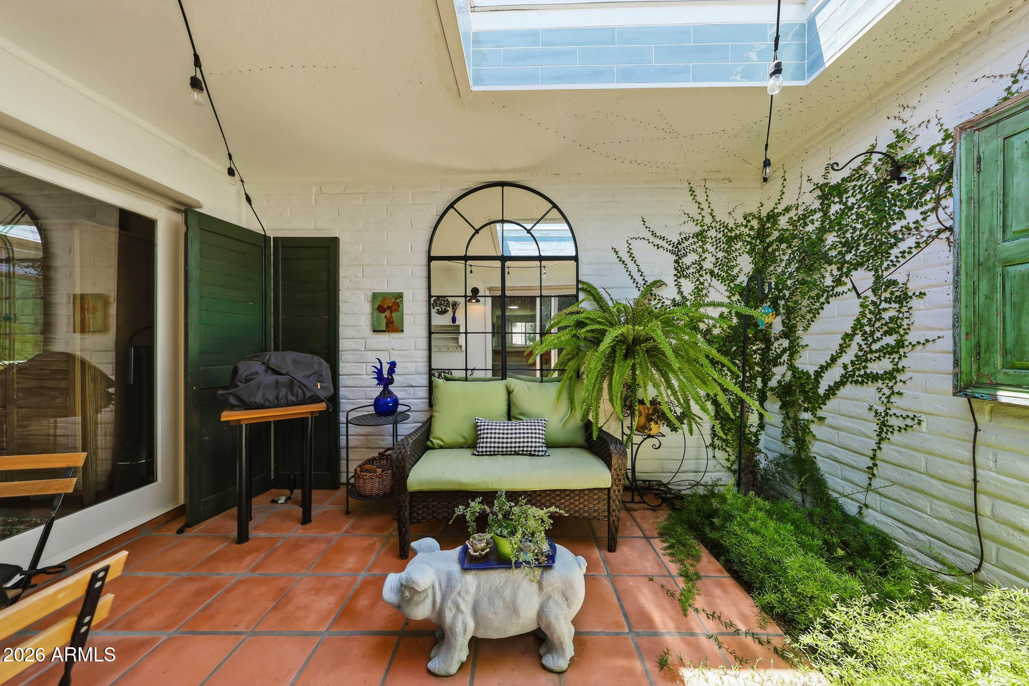 8145 N CENTRAL Avenue 21