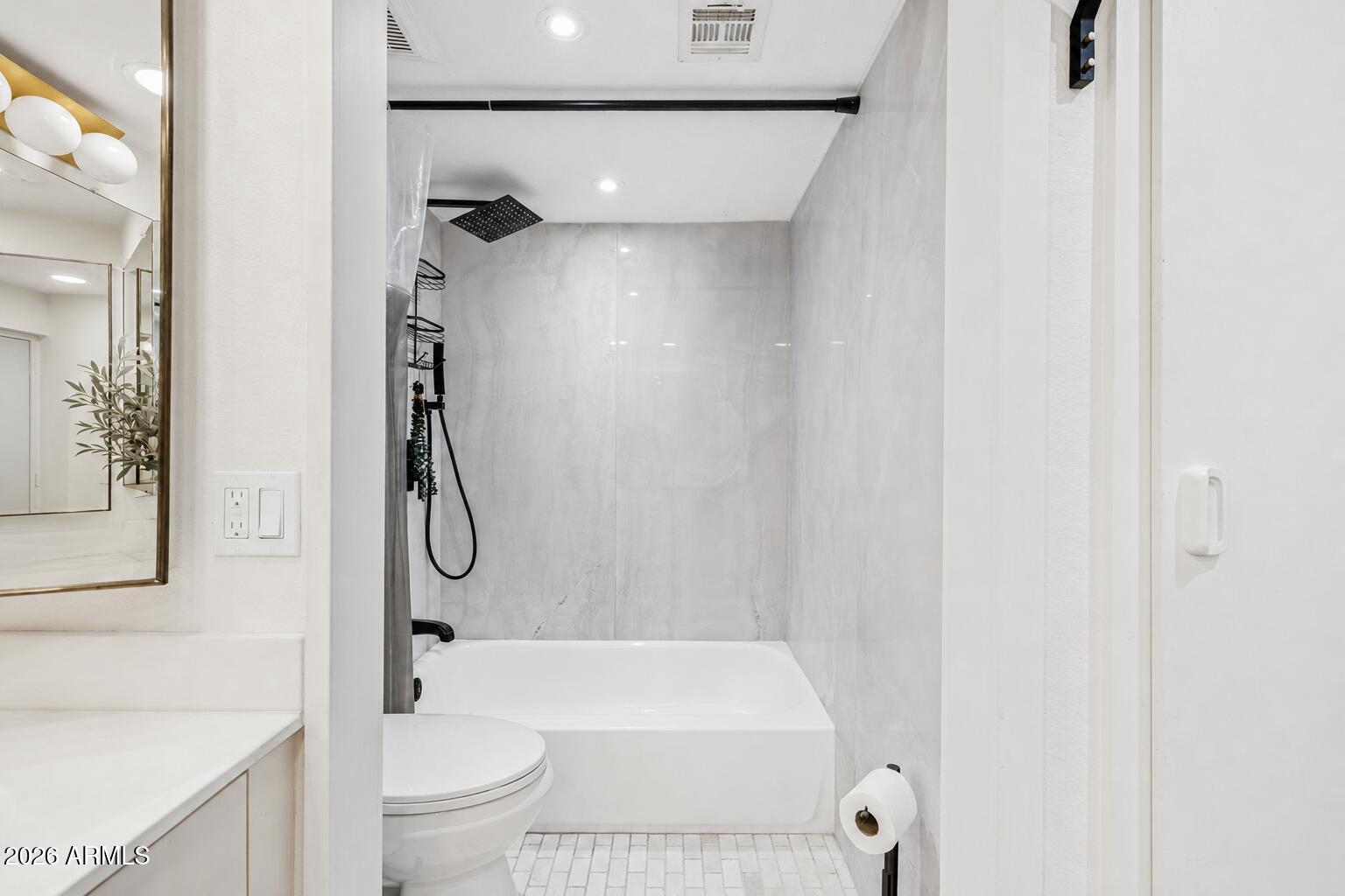 7557 N DREAMY DRAW Drive 275