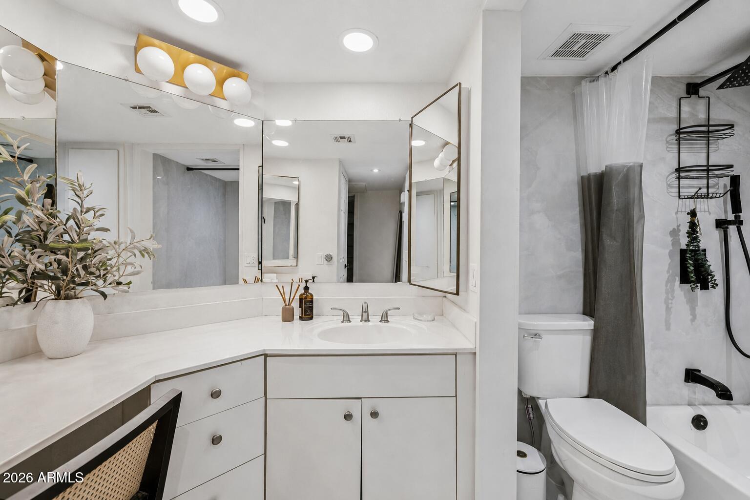 7557 N DREAMY DRAW Drive 275