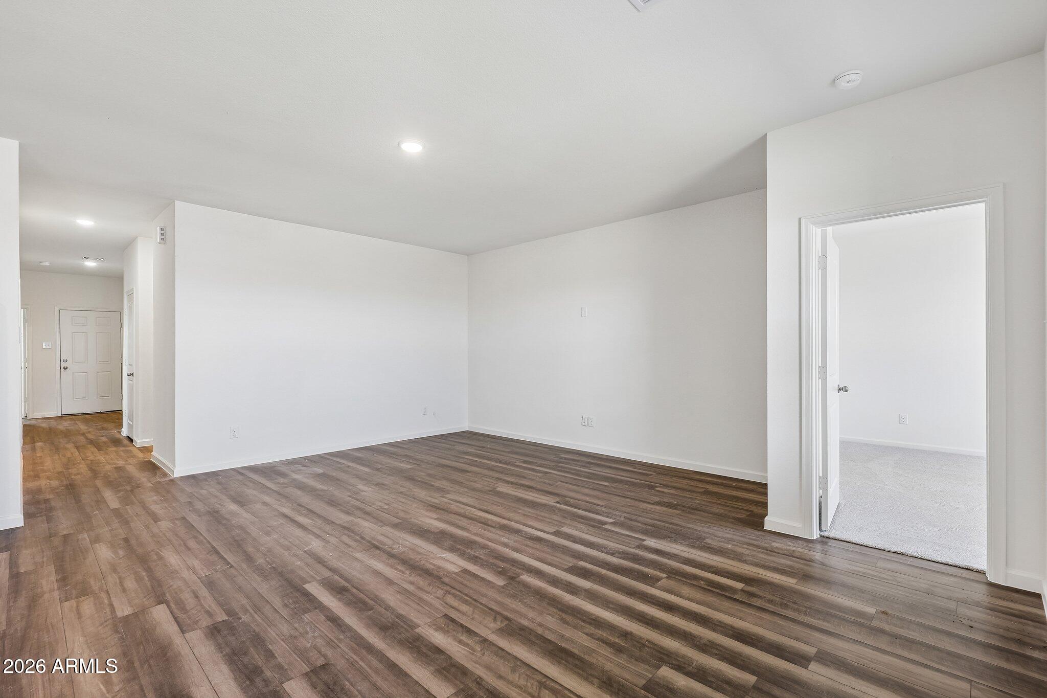 10082 W DEVONSHIRE Avenue