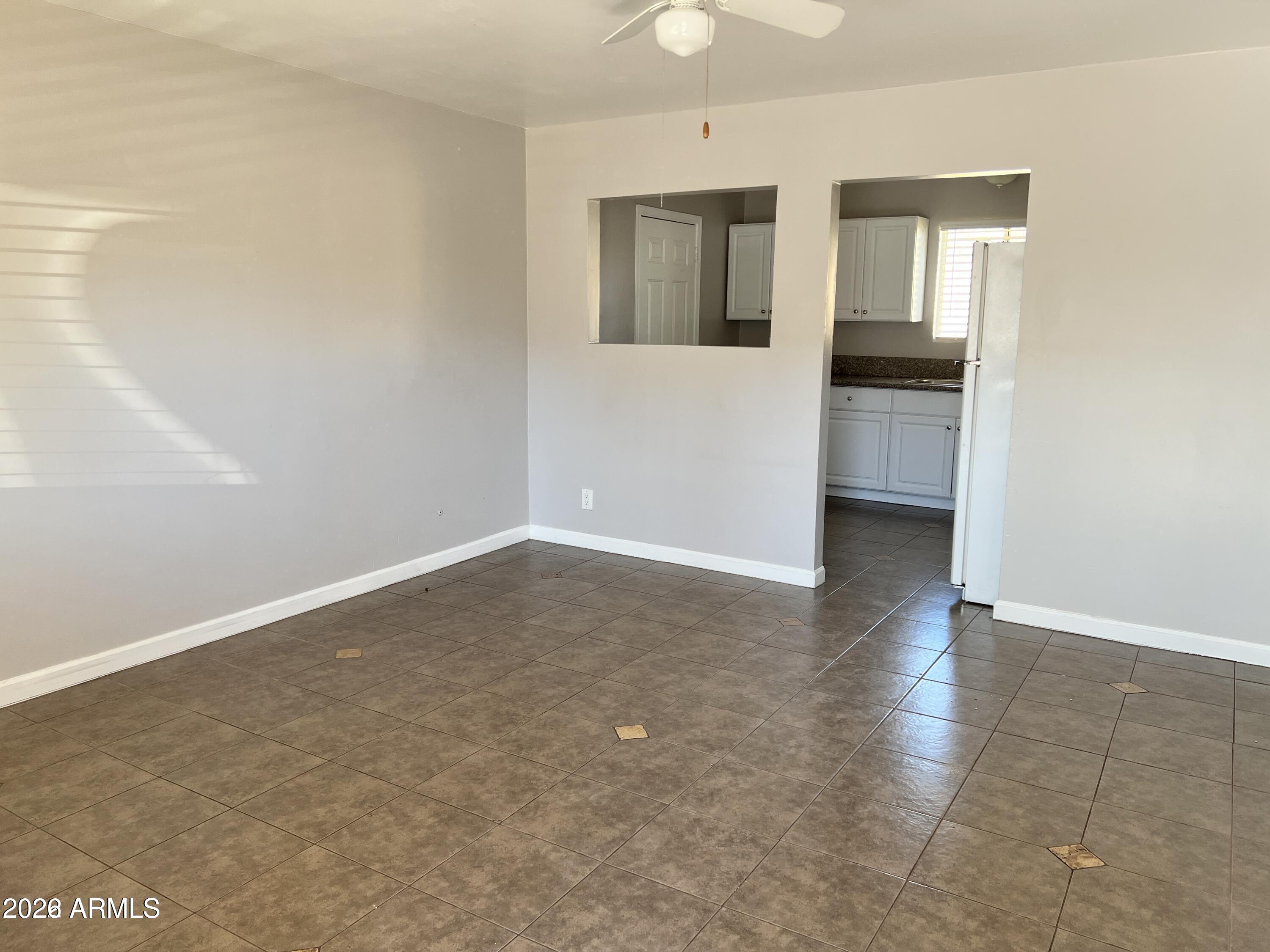 1328 W COCHISE Drive