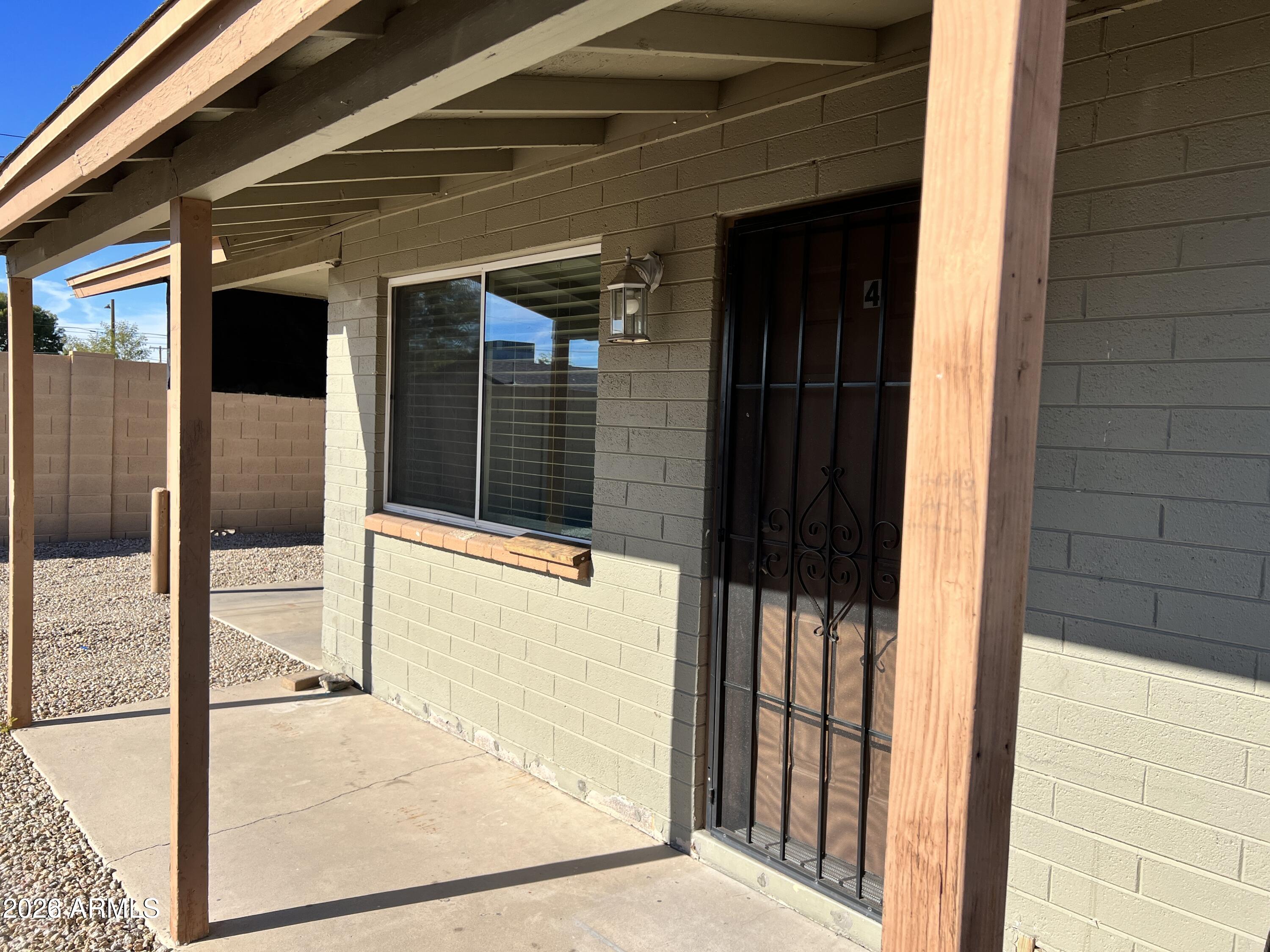 1328 W COCHISE Drive