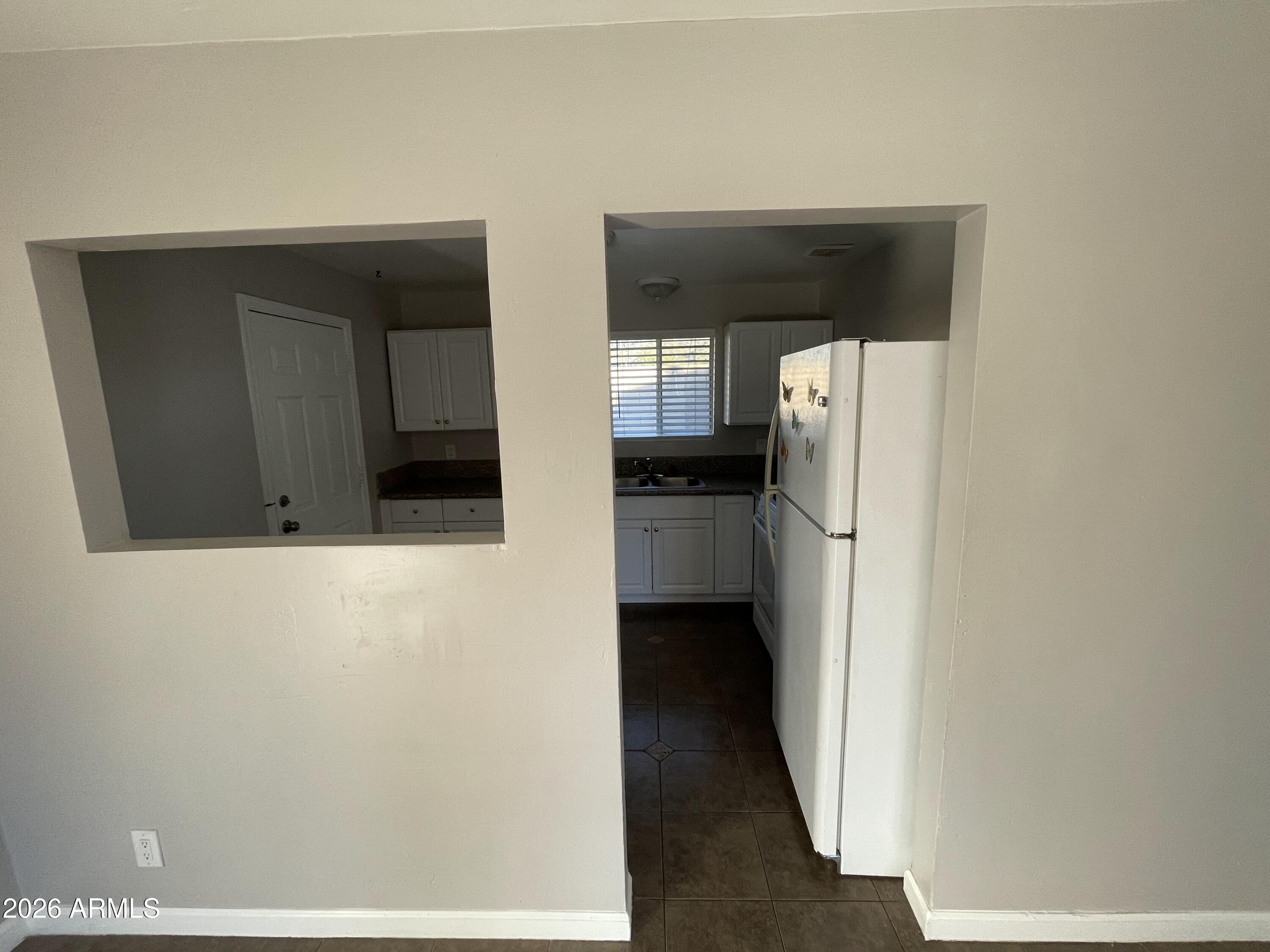 1328 W COCHISE Drive