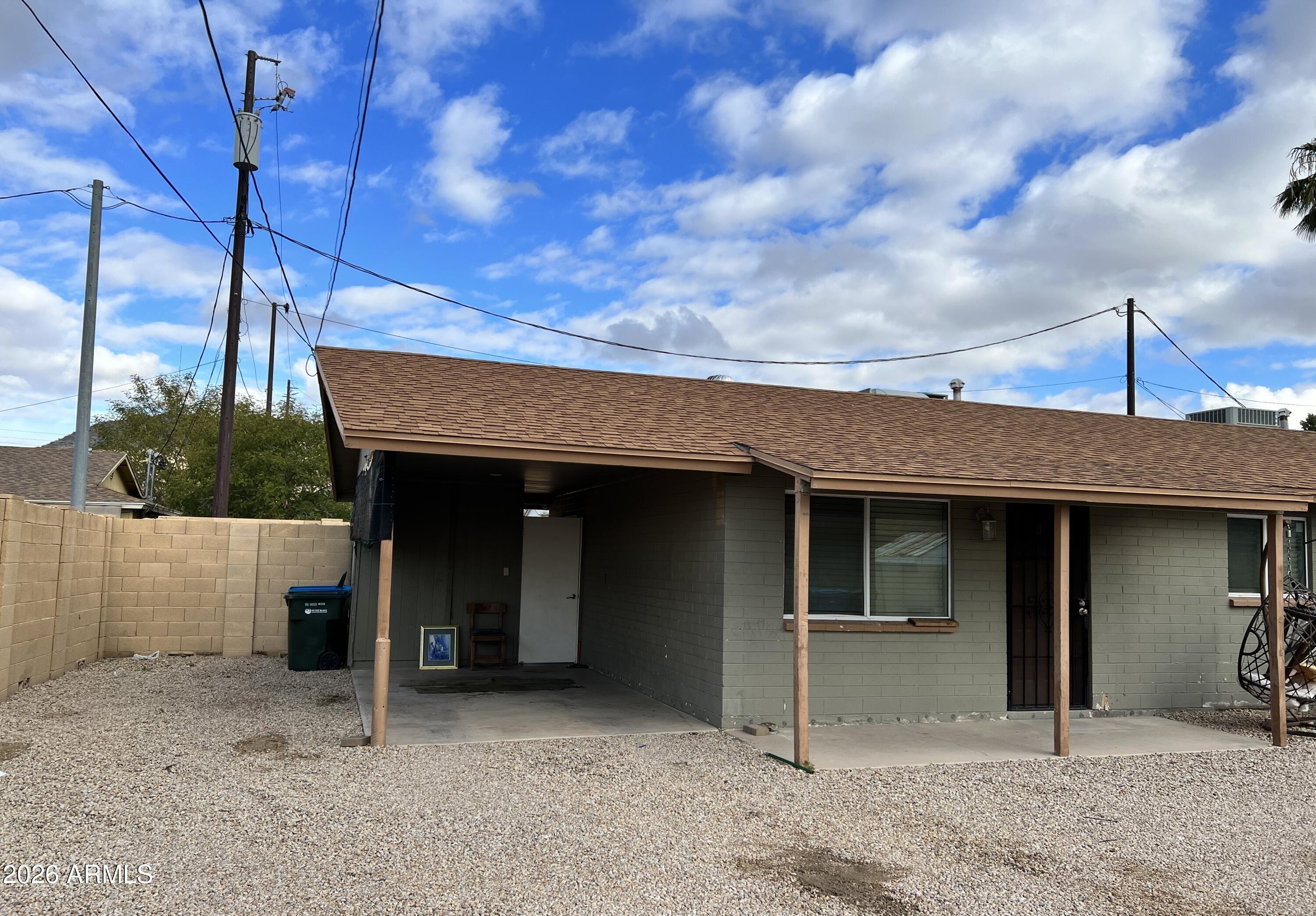 1328 W COCHISE Drive