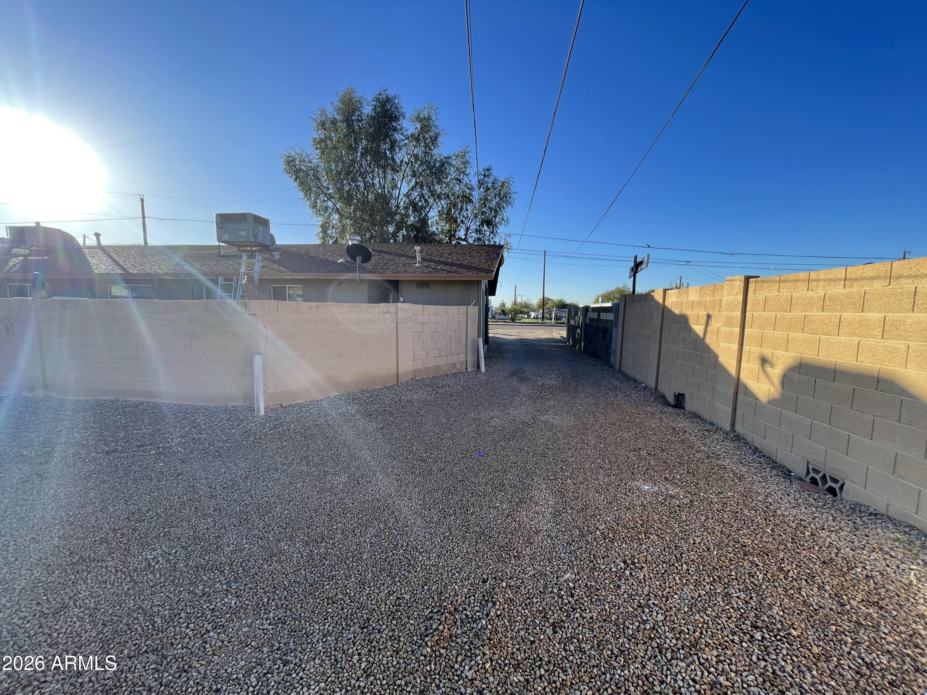 1328 W COCHISE Drive