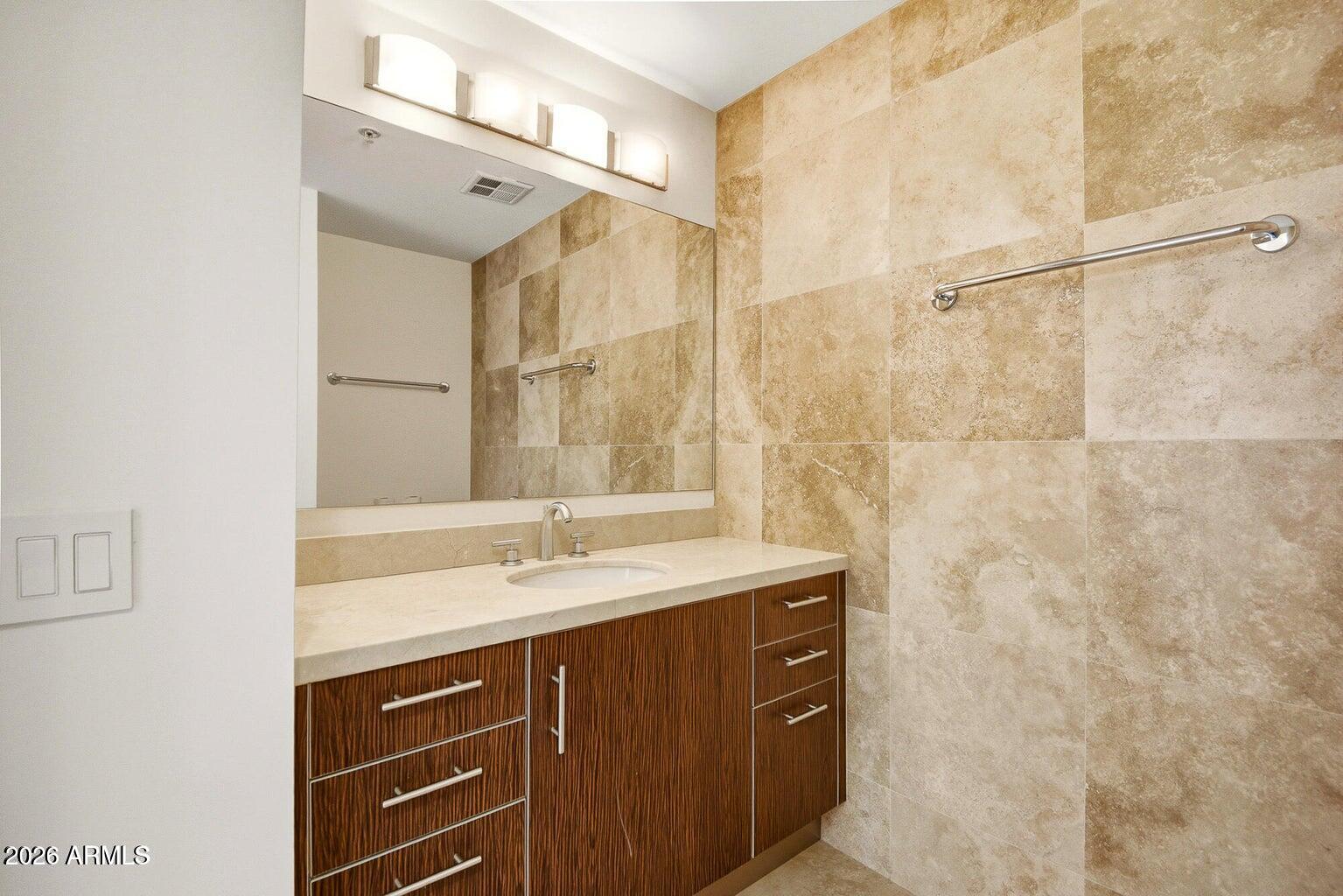 7131 E RANCHO VISTA Drive 6001