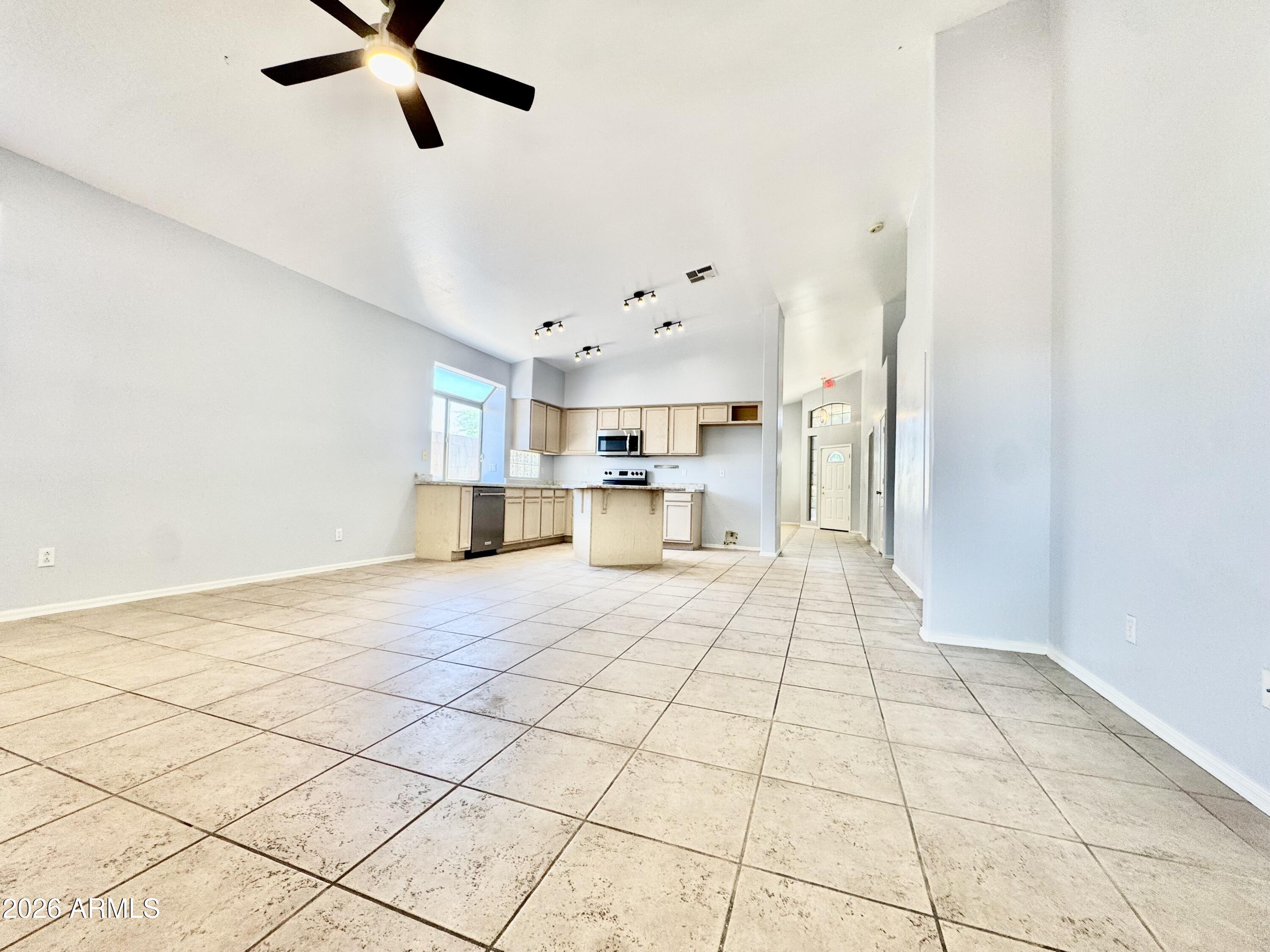 16401 N 39TH Place