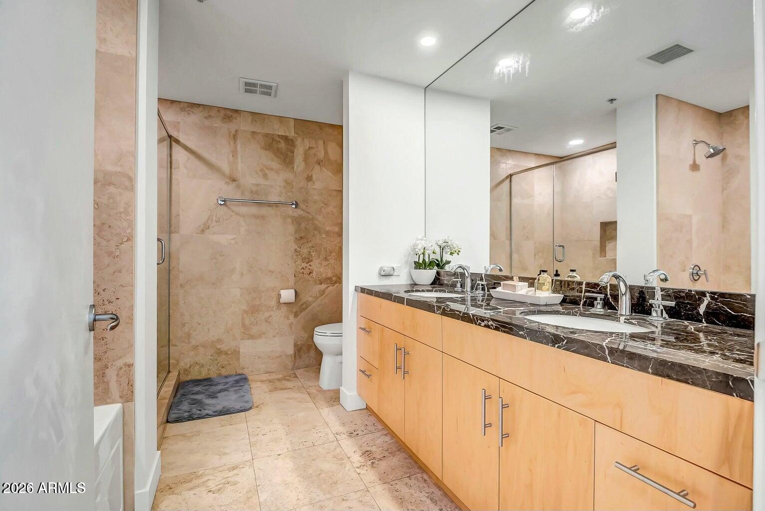 7121 E Rancho Vista Drive 5011