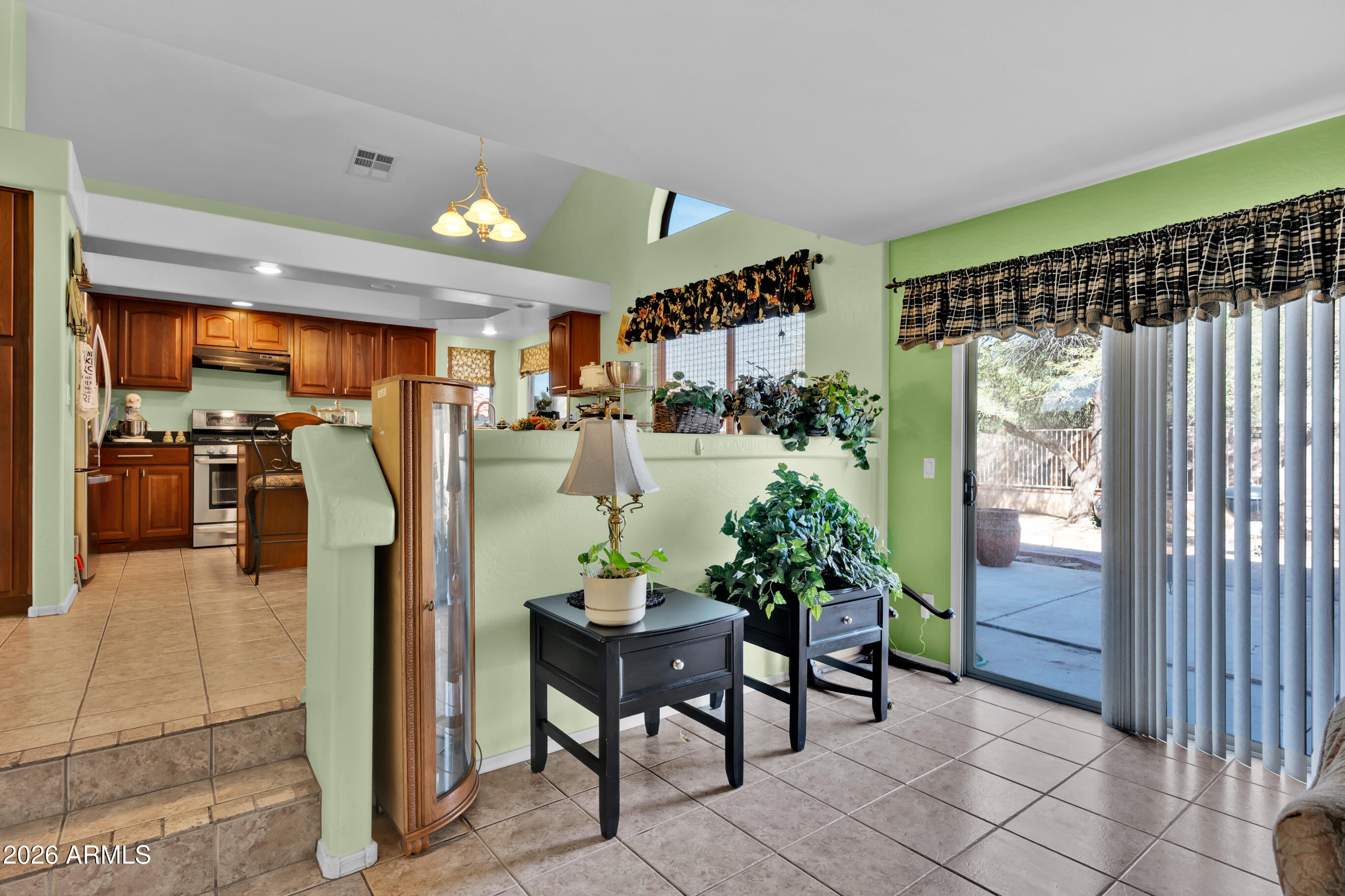 5010 W Gwen Street