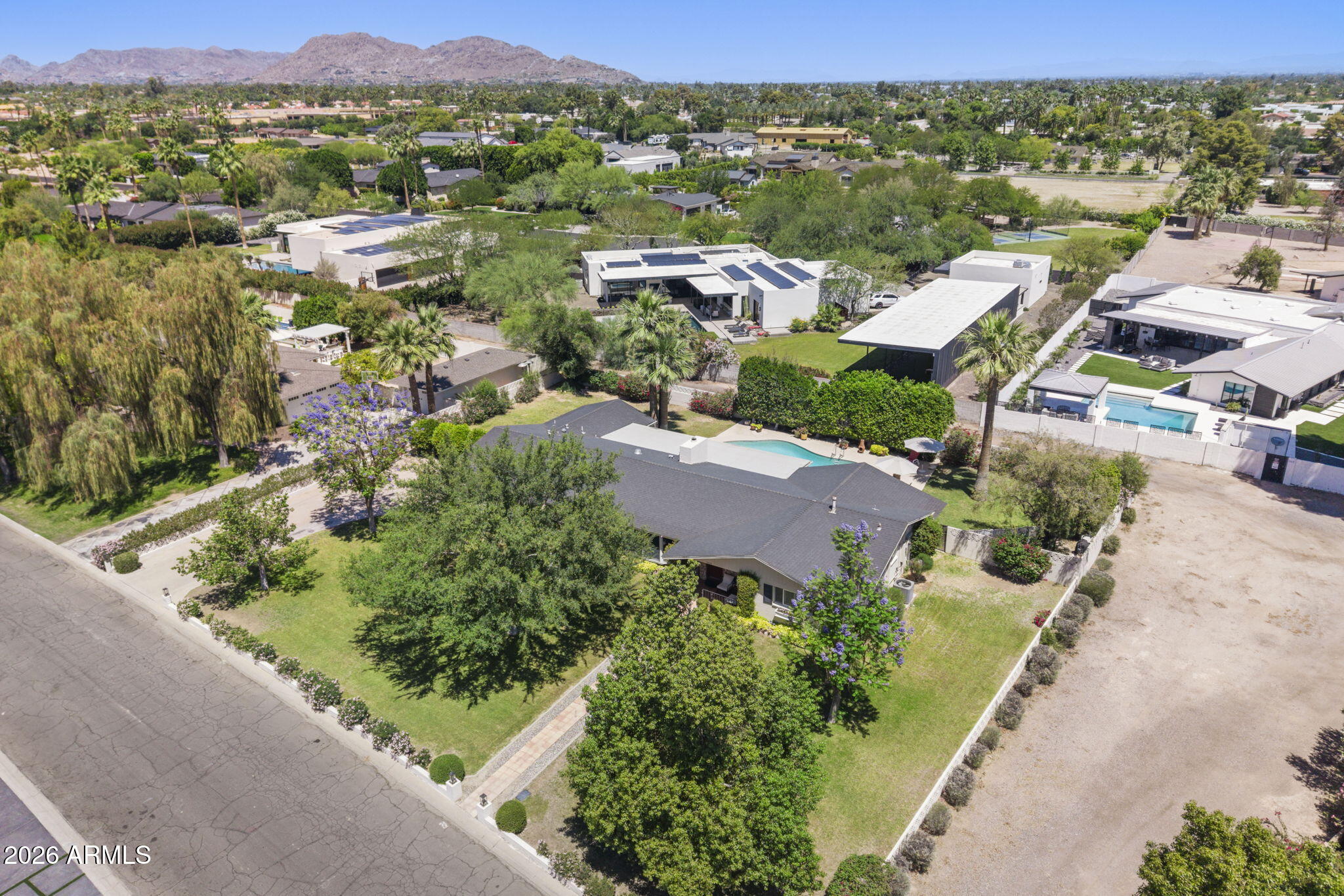 7446 E VISTA Drive