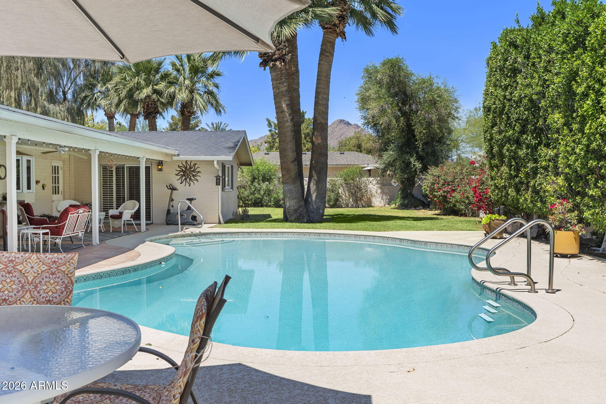 7446 E VISTA Drive