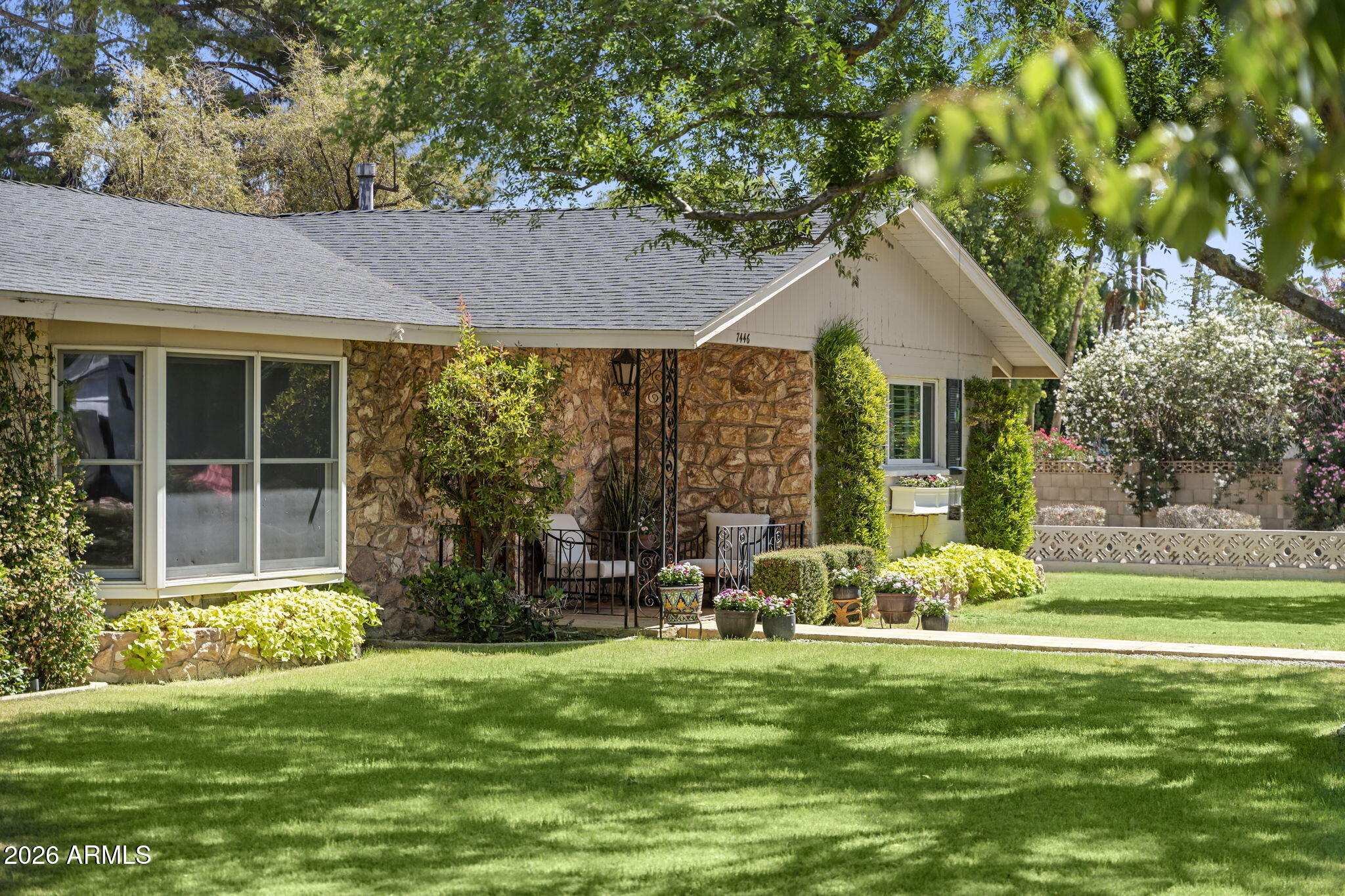 7446 E VISTA Drive