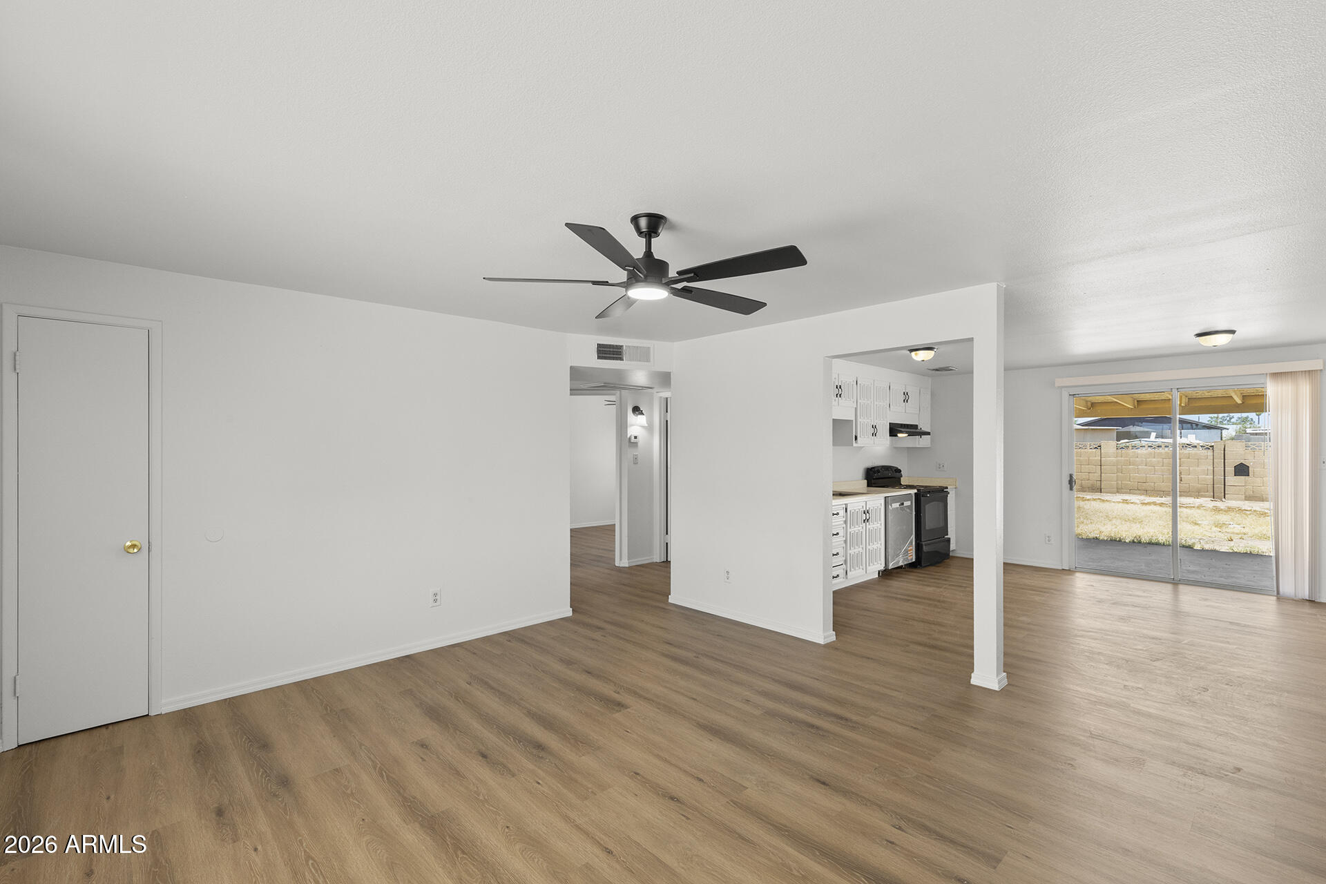 6964 W HUBBELL Street