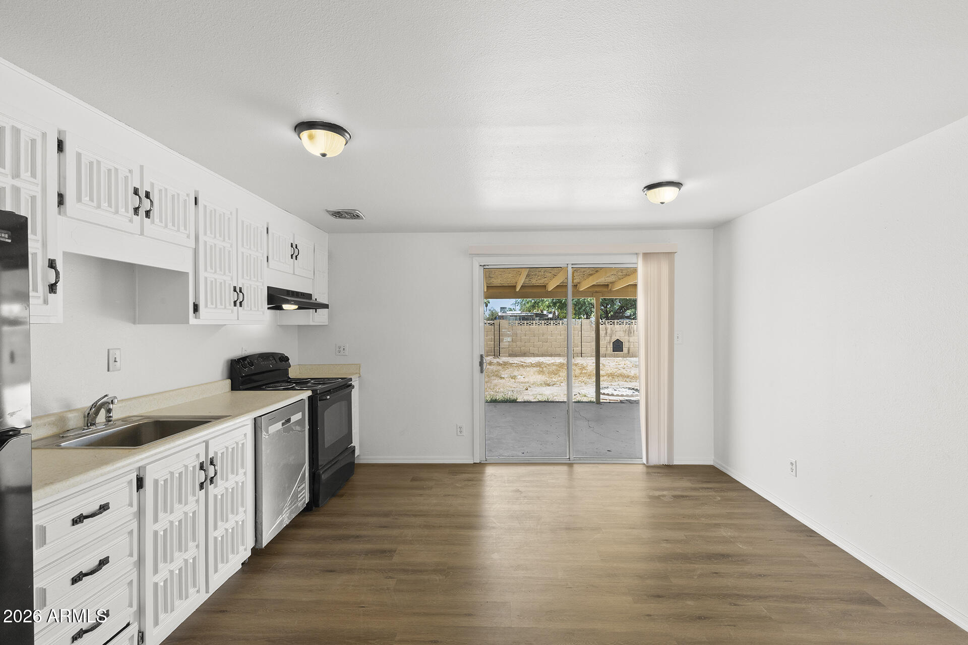 6964 W HUBBELL Street