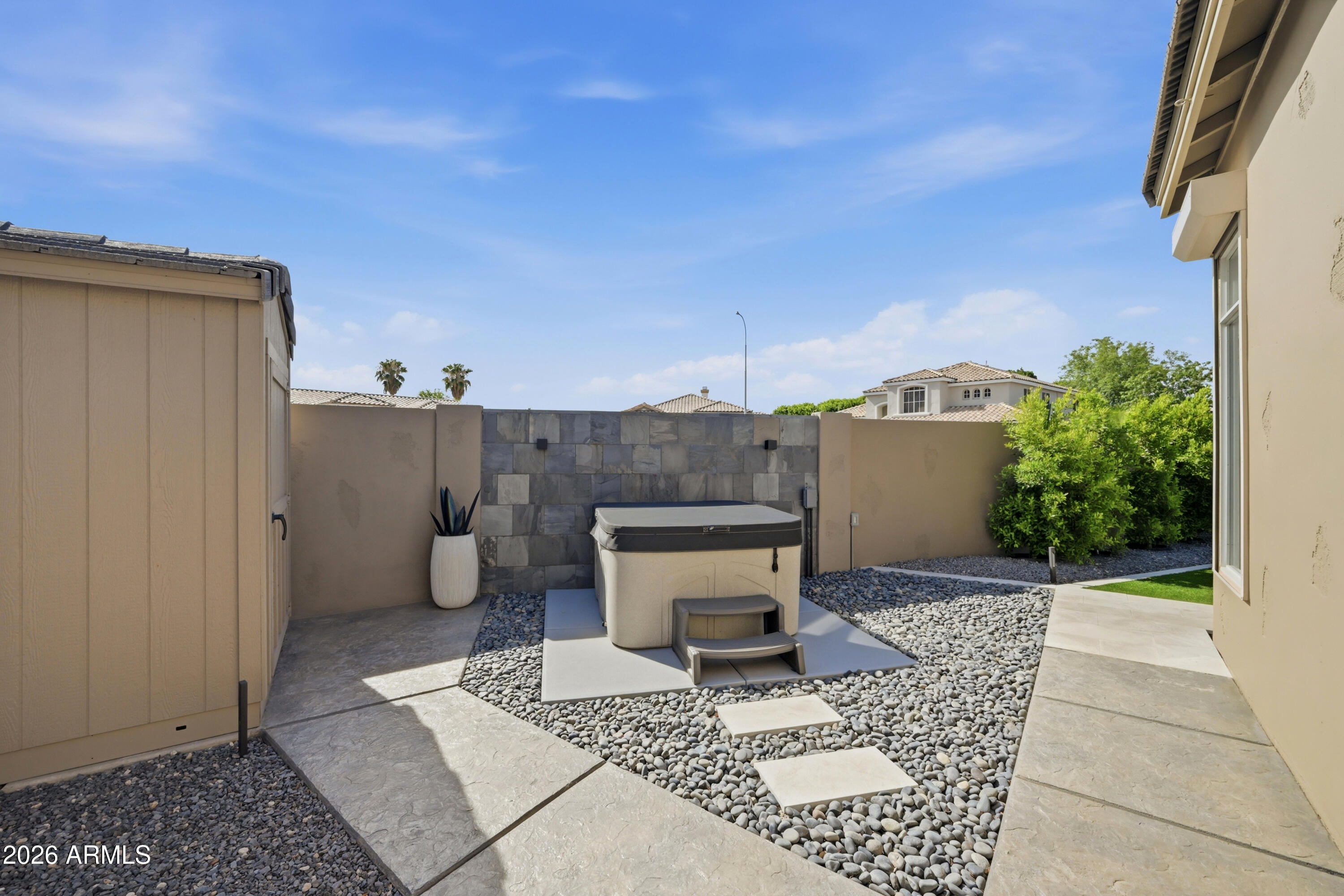 3360 W DEL RIO Street