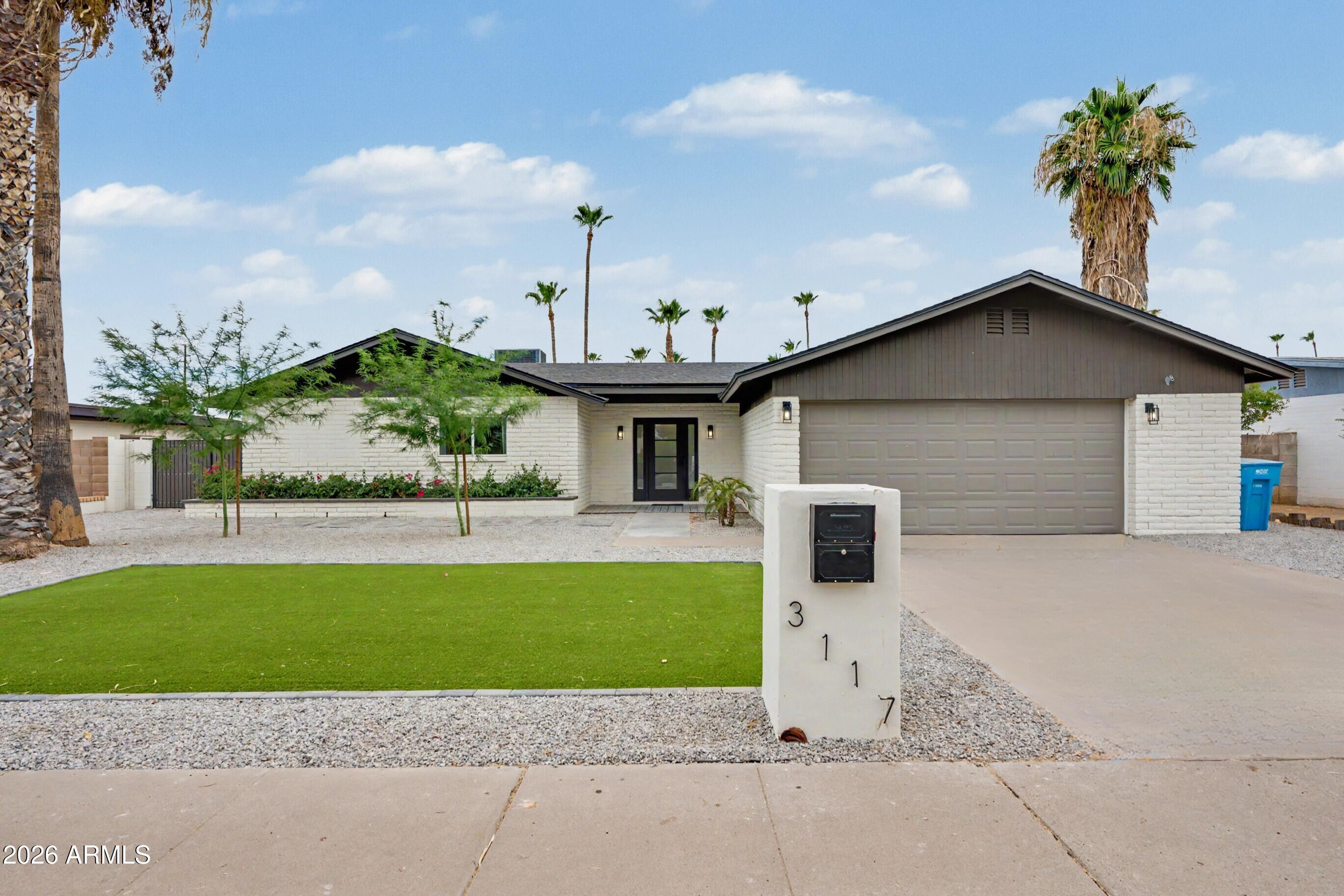 3117 E SWEETWATER Avenue