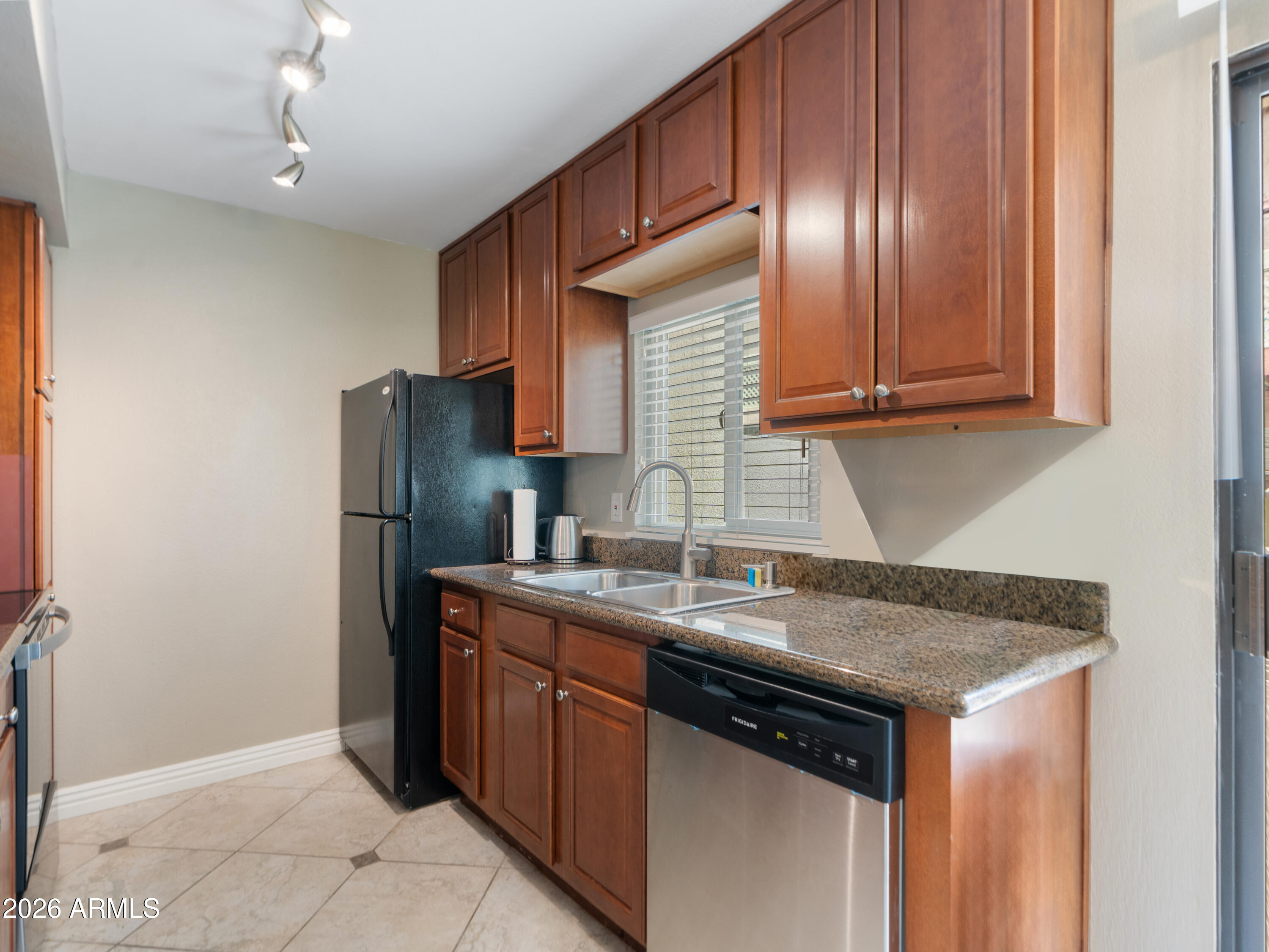 3500 N HAYDEN Road 805