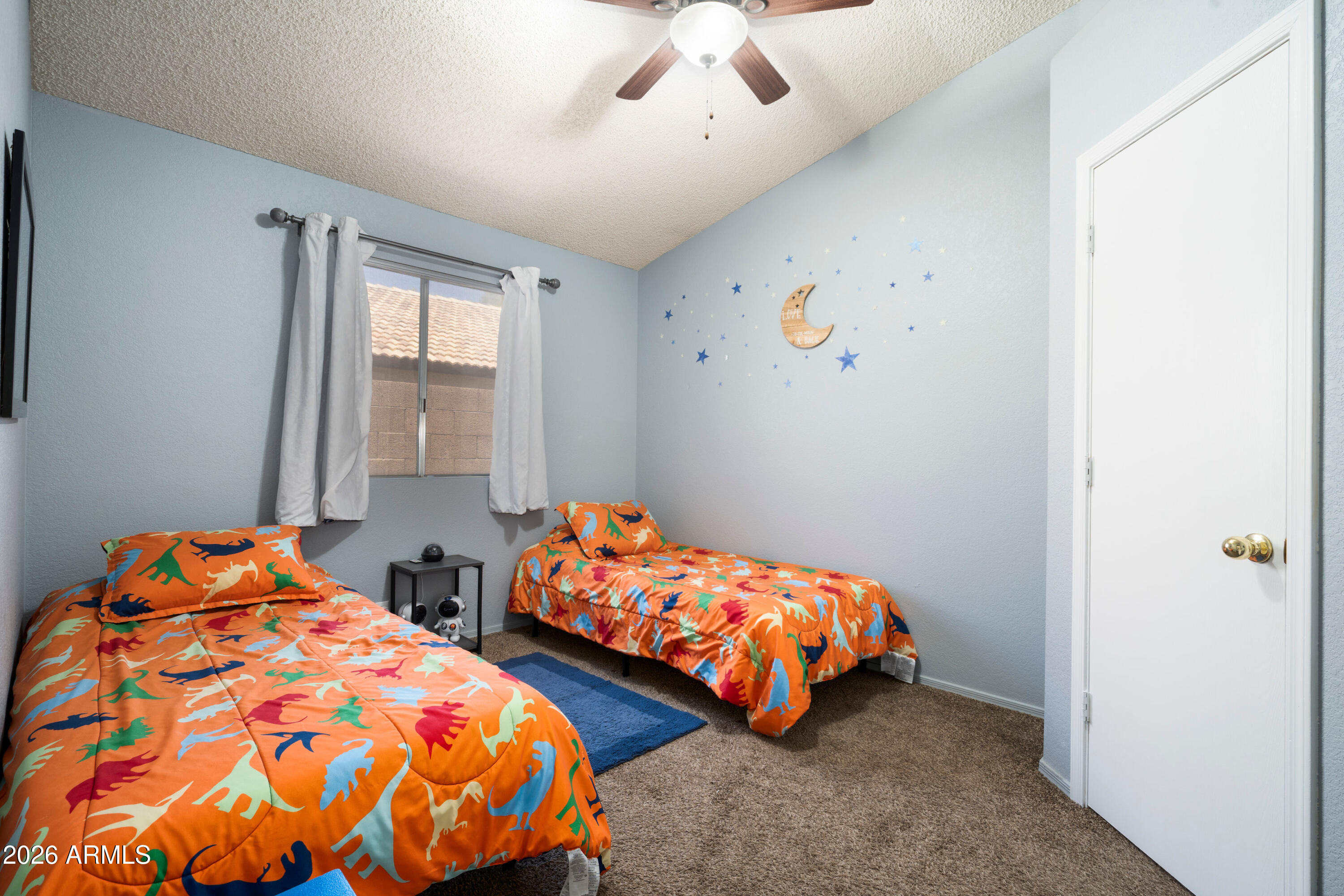 3022 E TOPEKA Drive