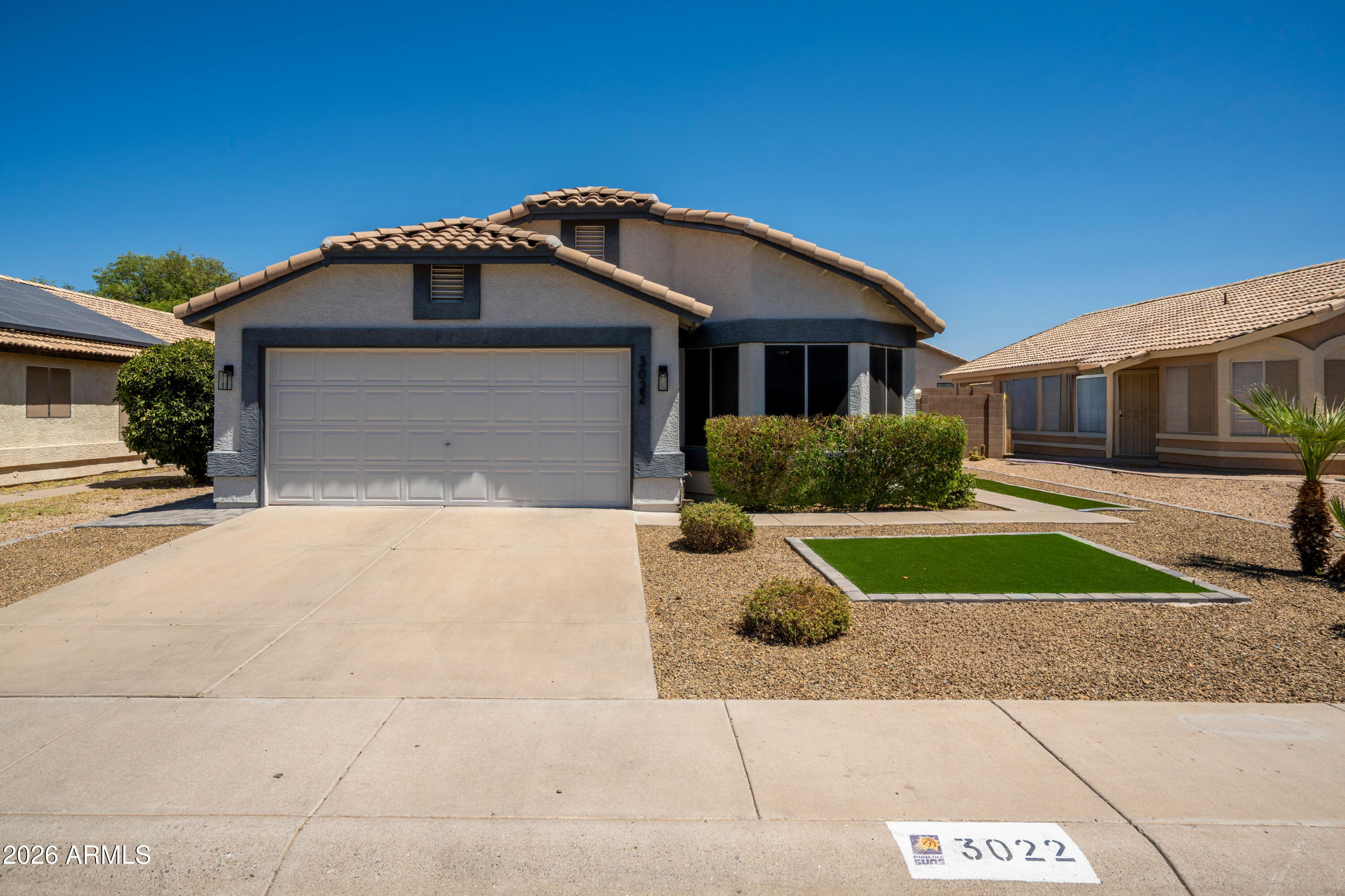 3022 E TOPEKA Drive